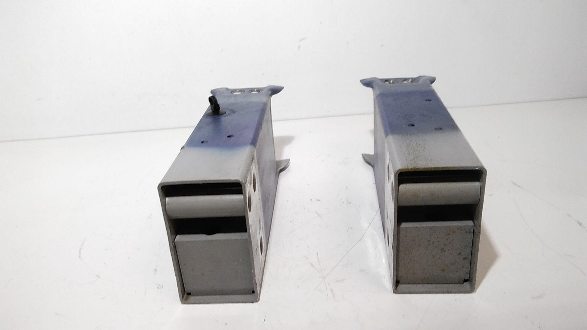 Supporti calandra anteriore JAGUAR F-Pace Serie (16>)