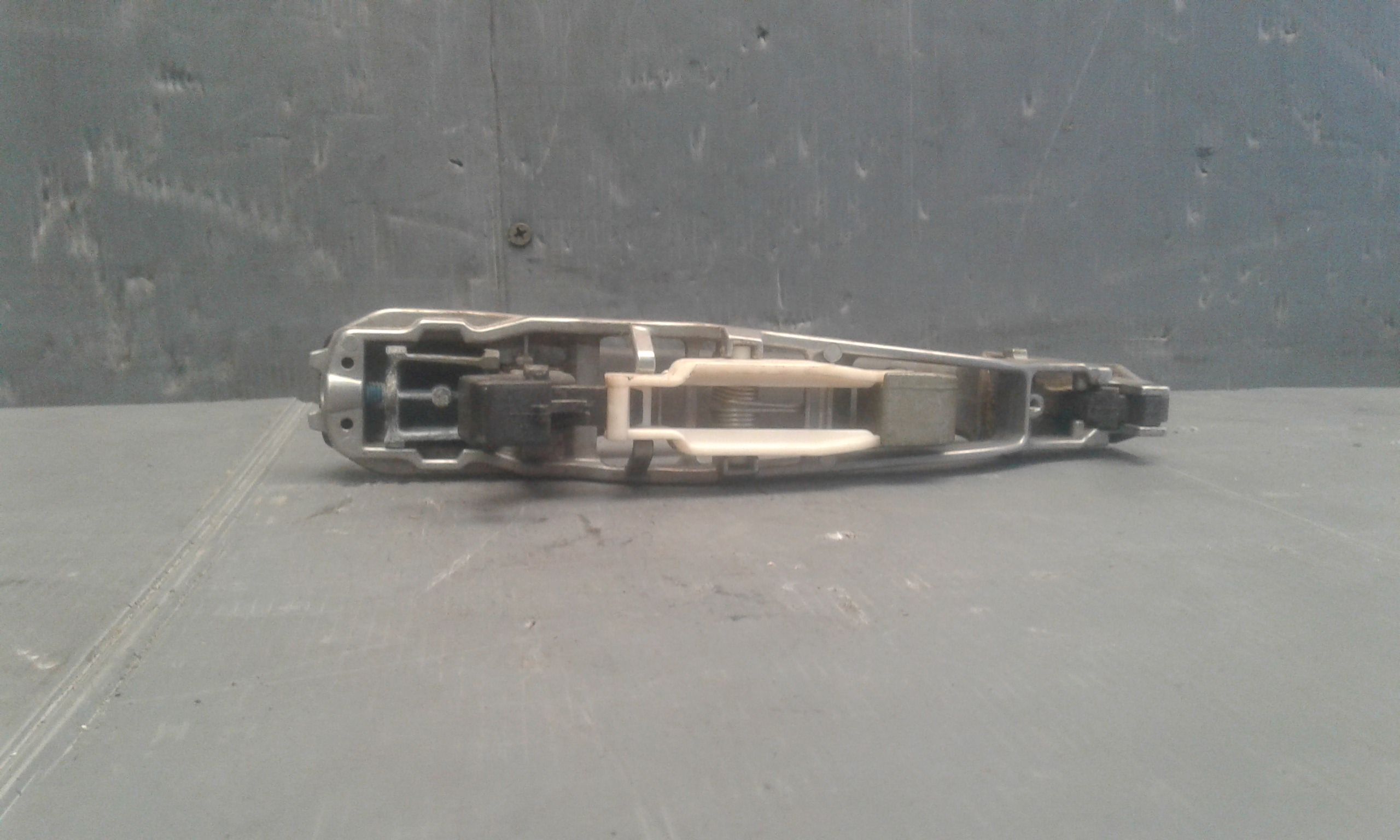 Maniglia esterna Posteriore Destra MERCEDES Classe E W124