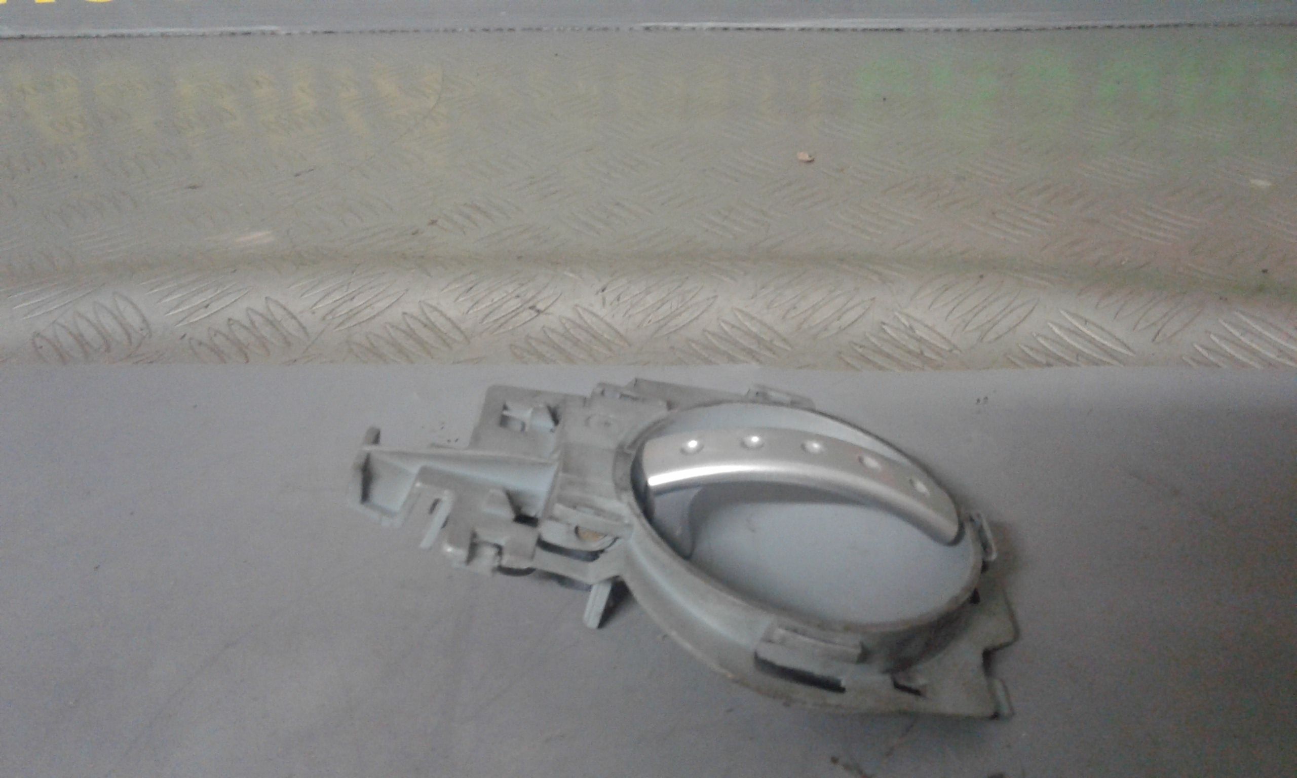 Maniglia esterna Anteriore Sinistra CITROEN C3 1 Serie