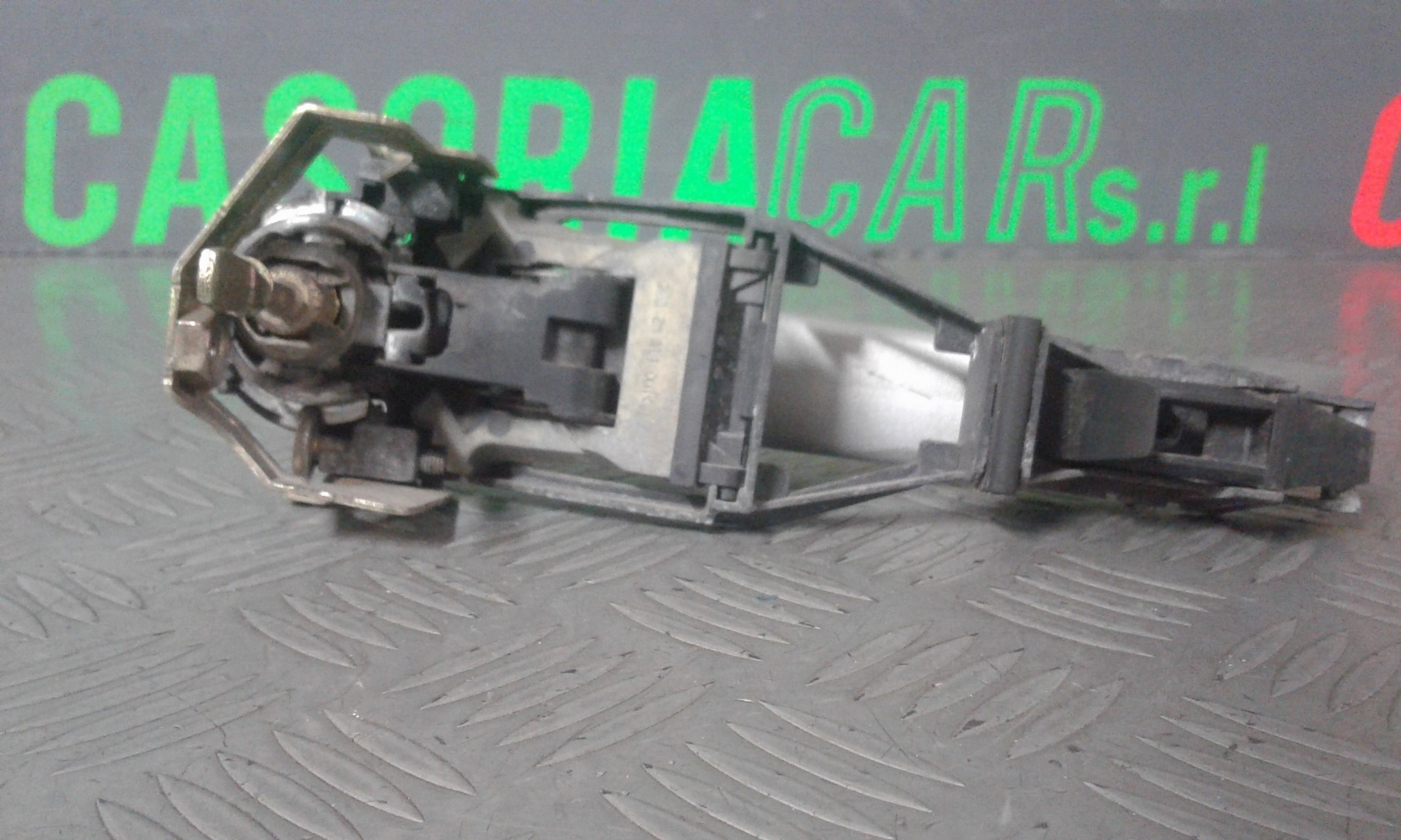 Maniglia esterna Anteriore Sinistra VOLKSWAGEN Passat Variant 3 Serie