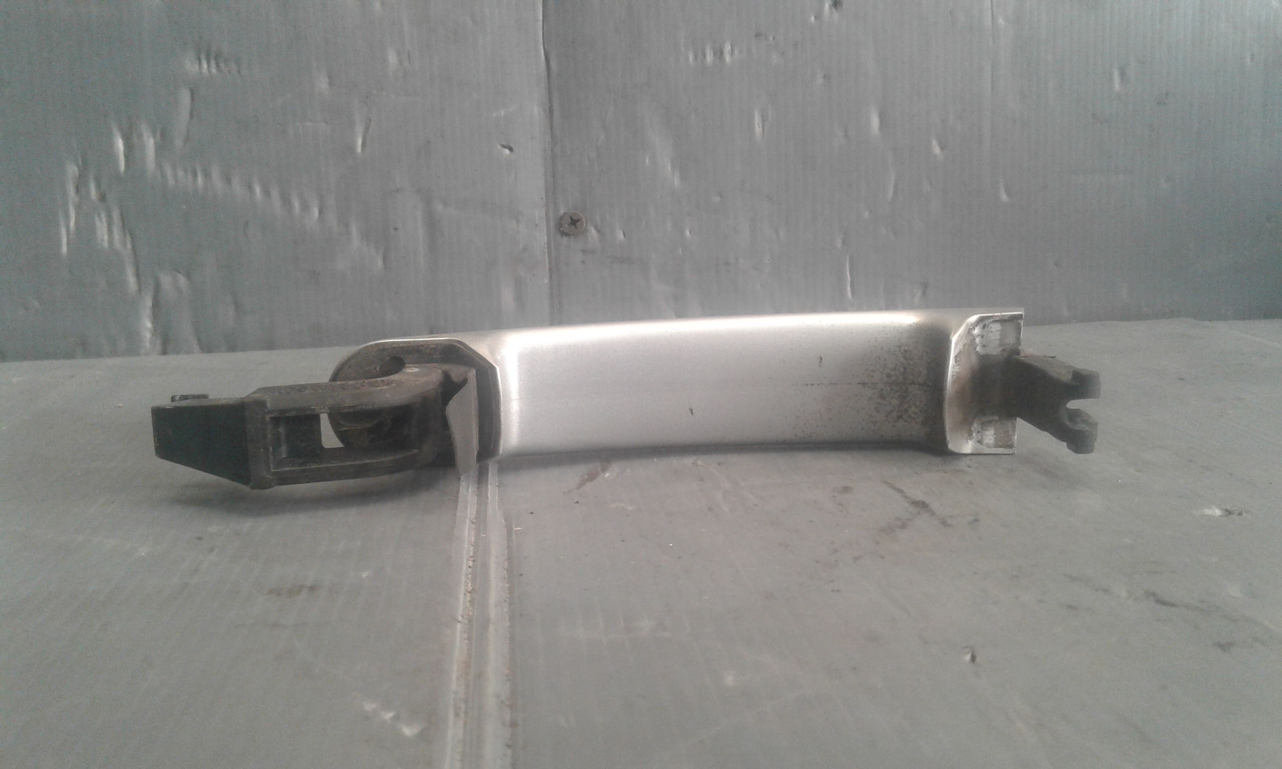 Maniglia esterna Anteriore Sinistra SKODA Octavia Berlina 2 Serie