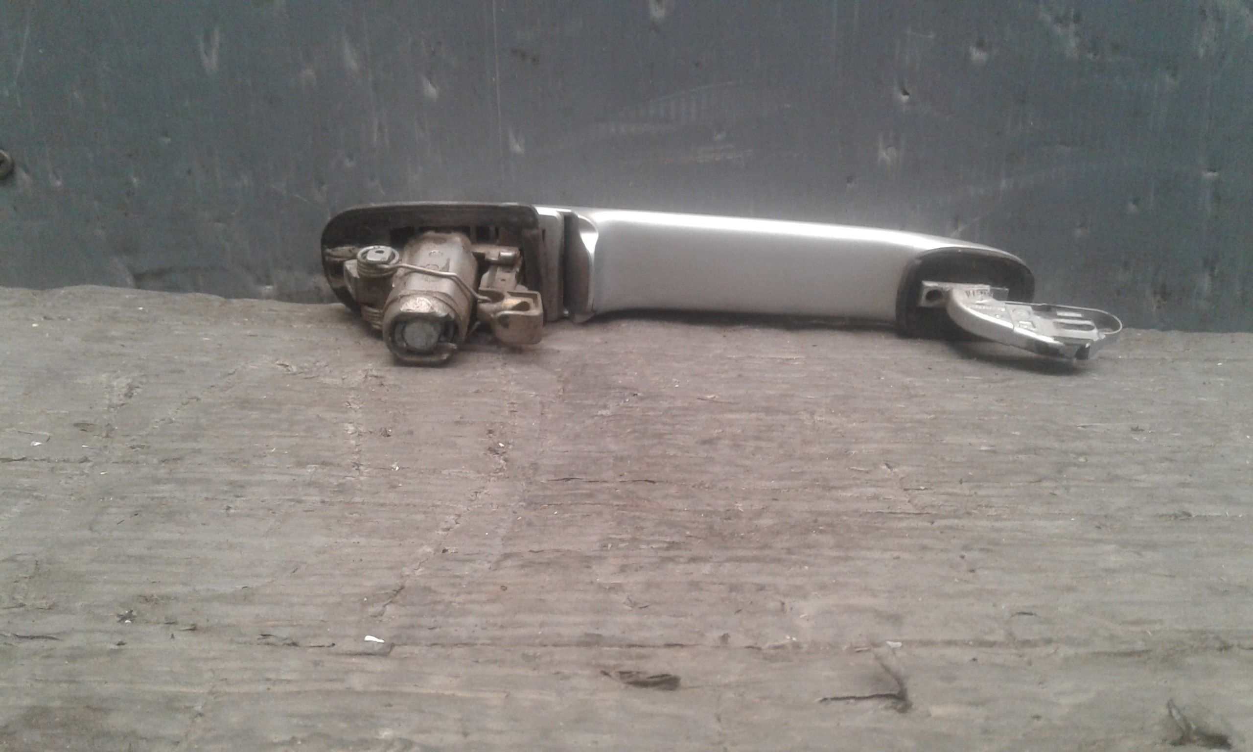 Maniglia esterna Anteriore Destra VOLKSWAGEN Polo 4 Serie