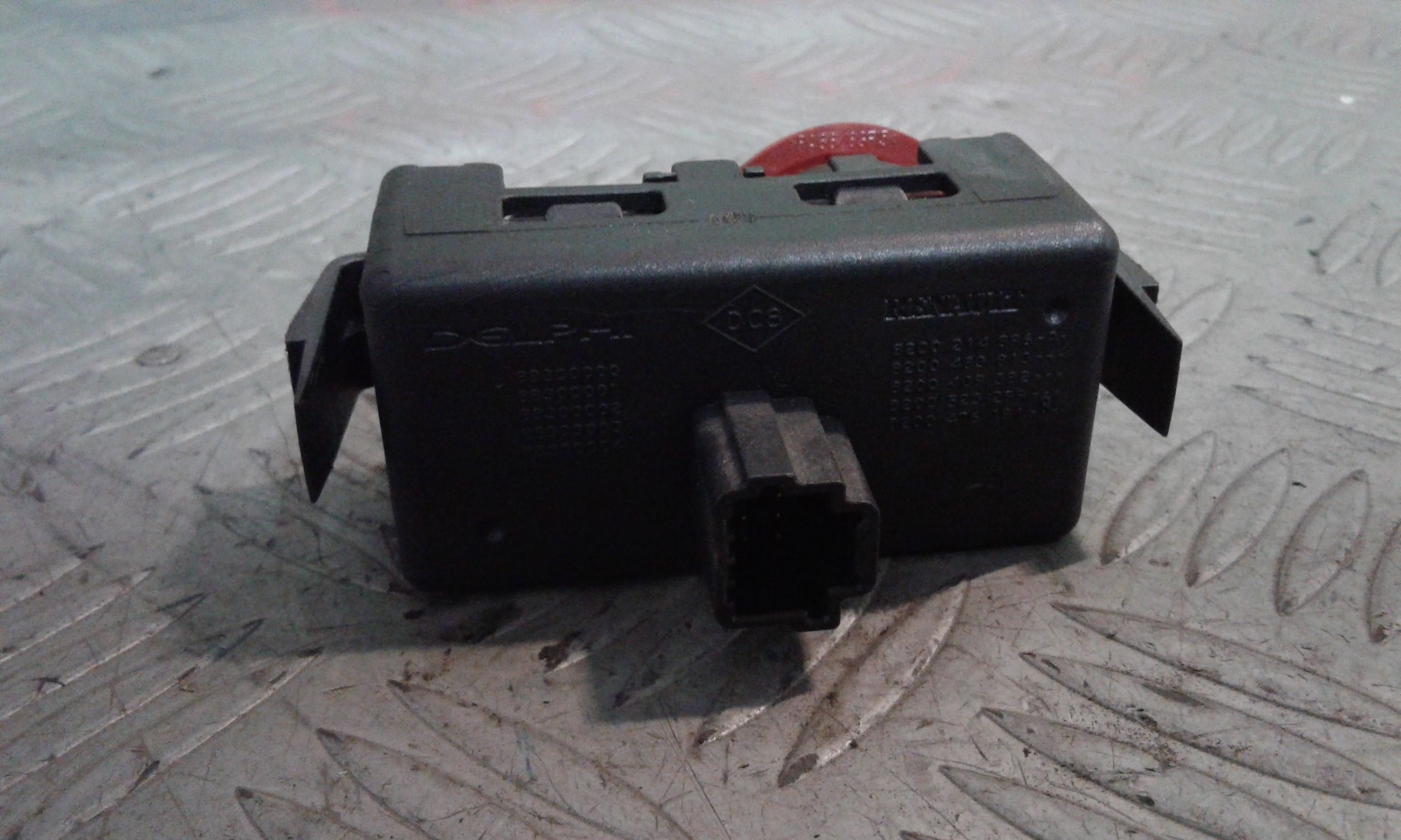 Pulsante luci di emergenza RENAULT Clio 5