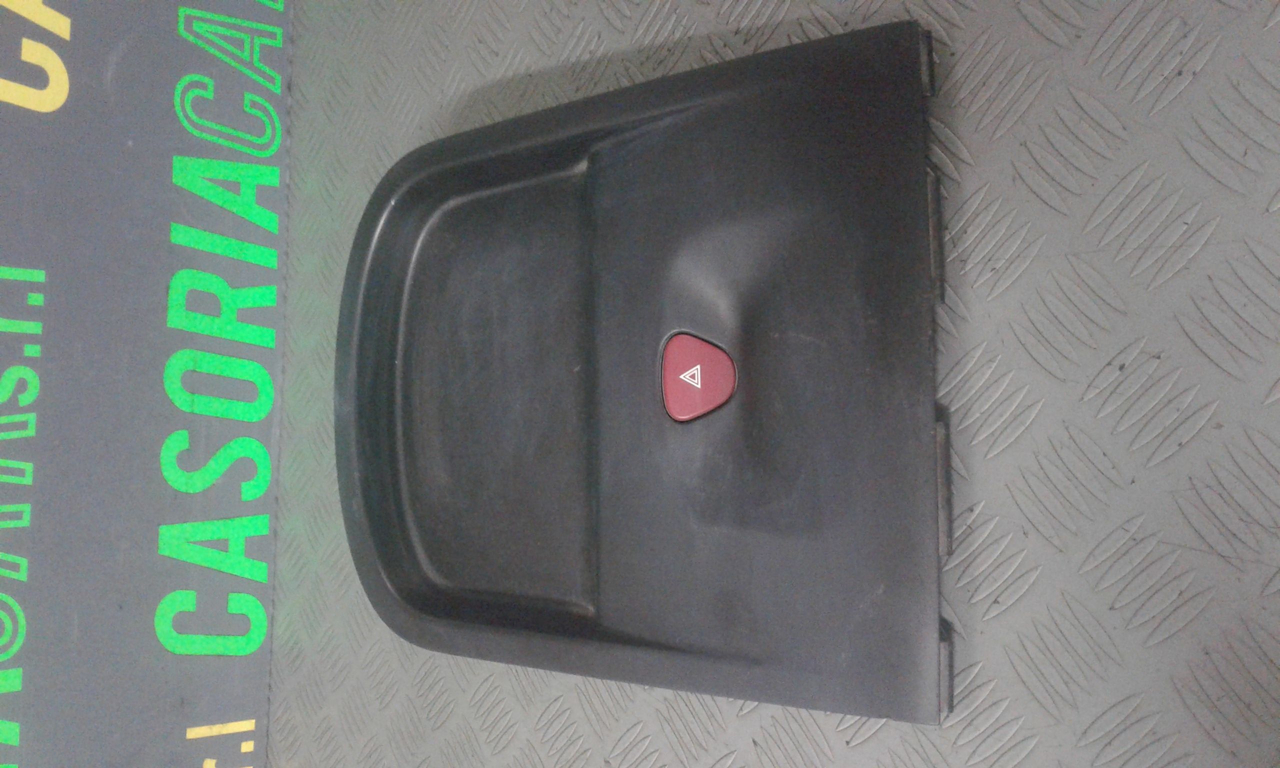 Pulsante luci di emergenza PEUGEOT Expert 3 Serie