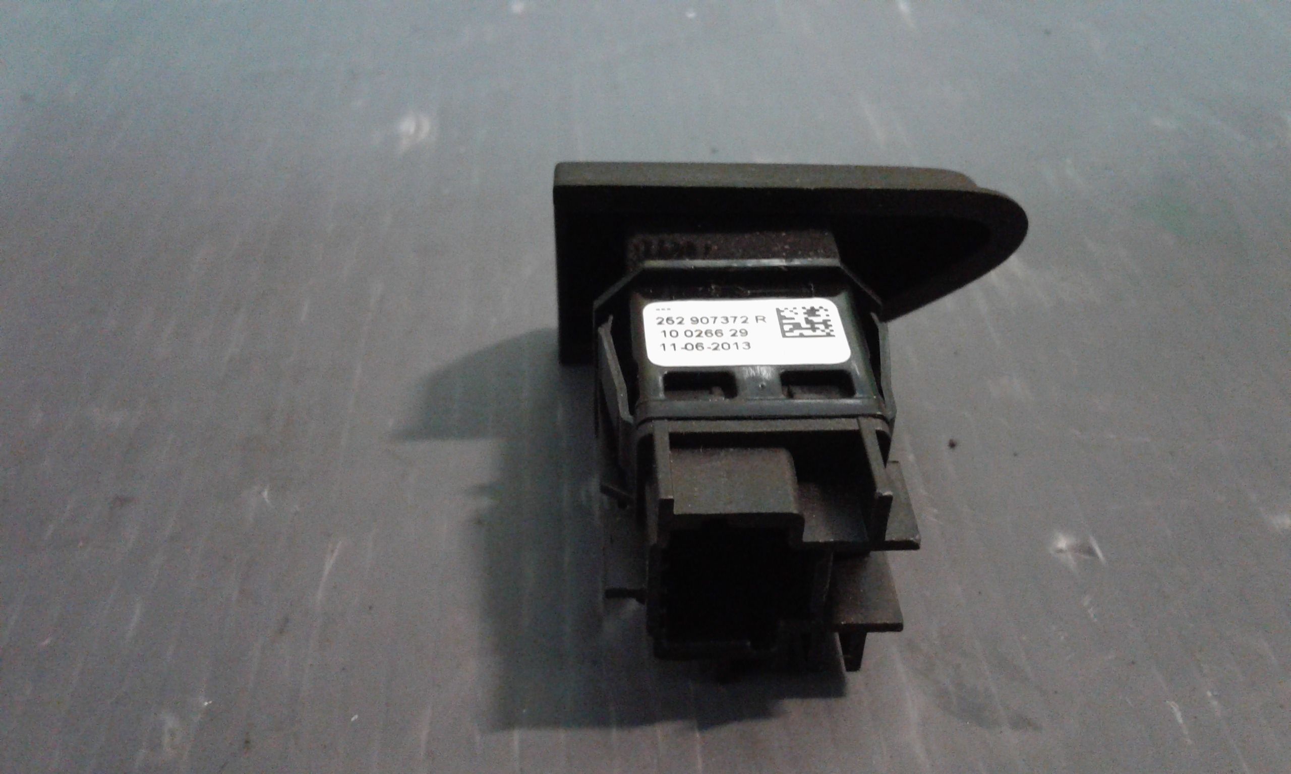 Pulsante luci di emergenza RENAULT Captur Serie