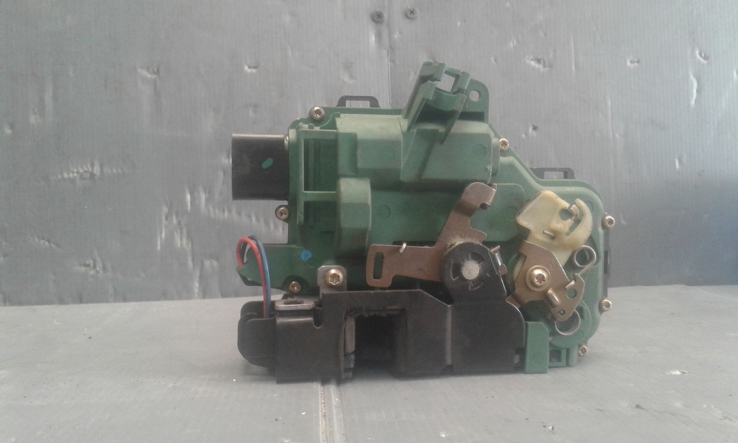 Serratura Anteriore Destra SKODA Octavia Berlina 2 Serie