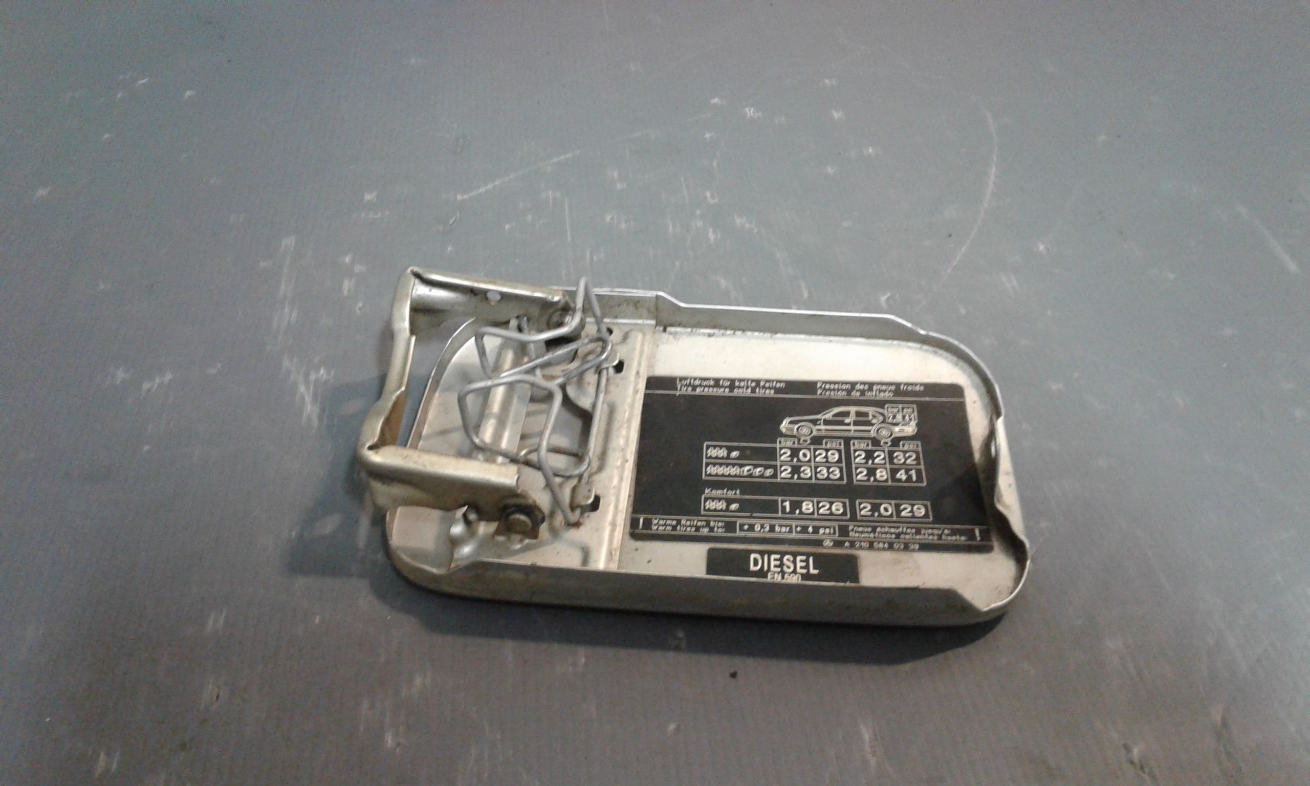 Sportellino Carburante MERCEDES Classe E S. Wagon W210 2 Serie