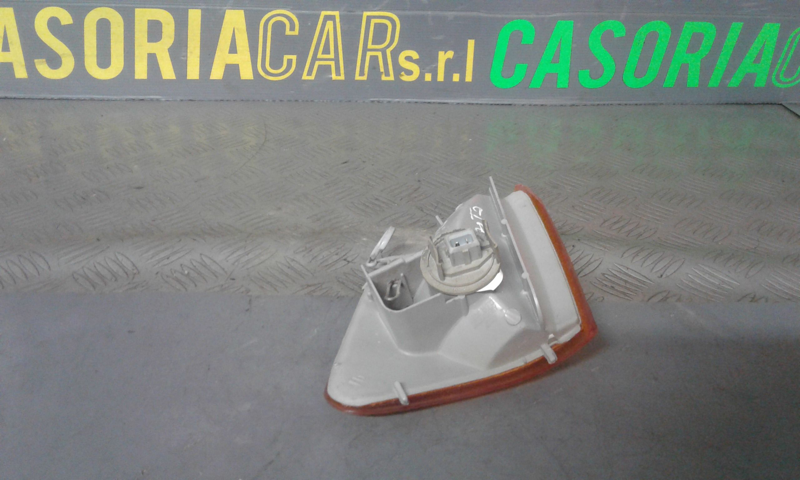 Freccia DX lato passeggero FORD Fiesta 1 Serie
