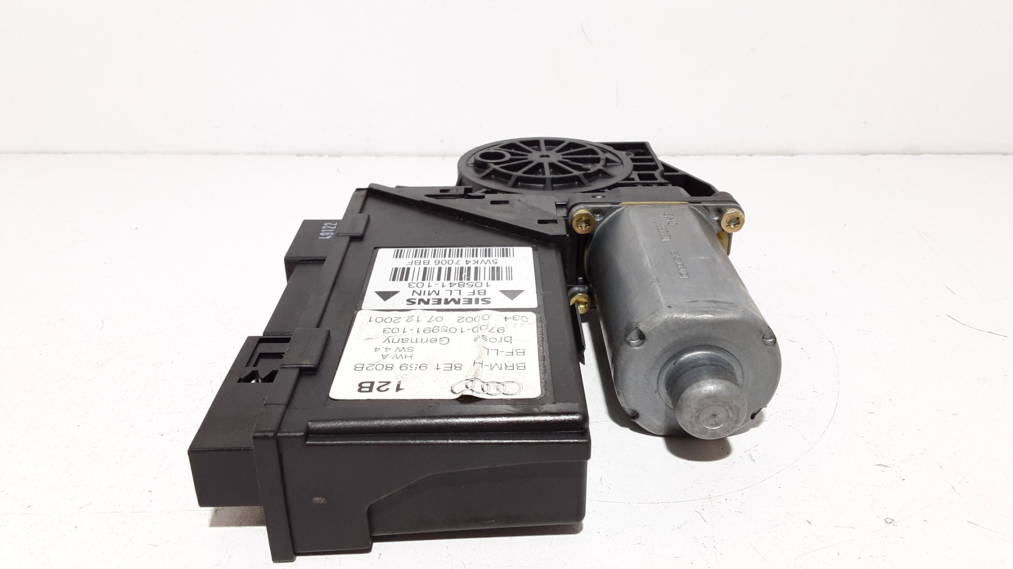 Motorino Alzavetro anteriore destra AUDI A4 Avant (8E) 1 serie