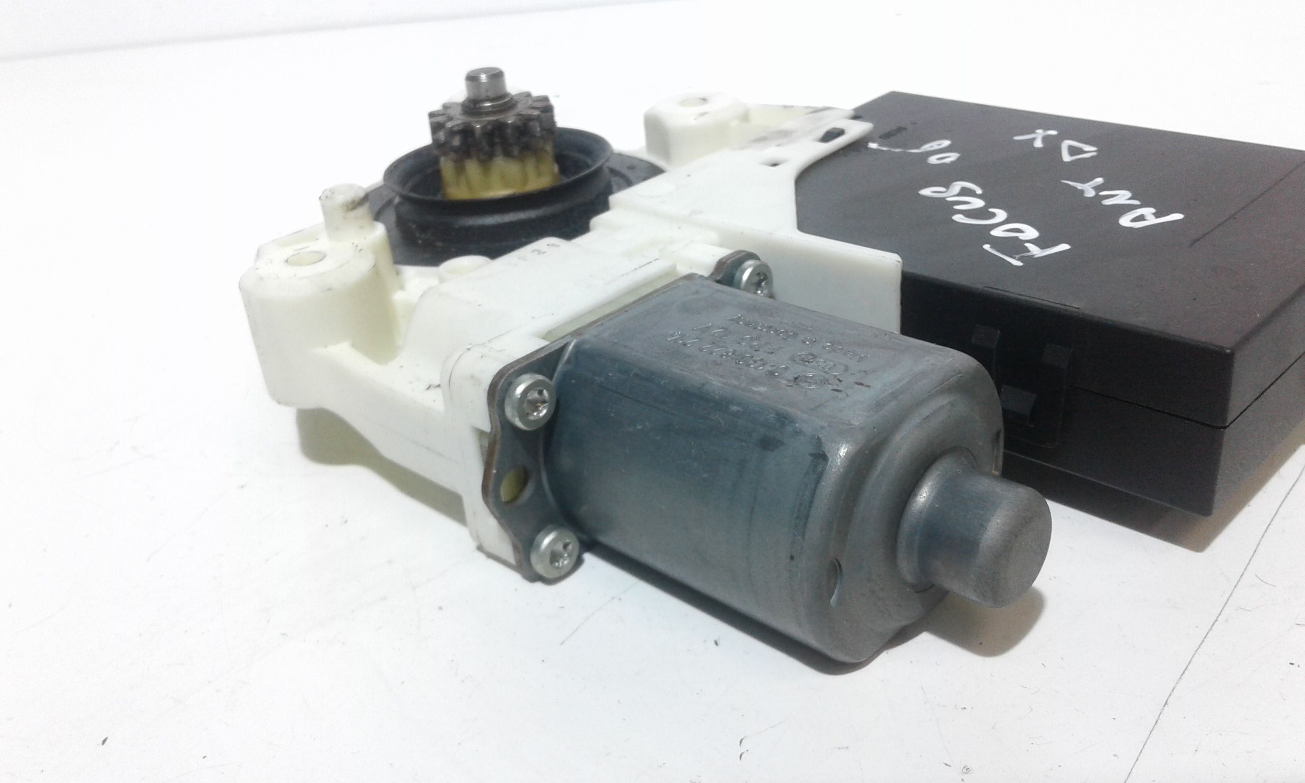 Motorino Alzavetro anteriore destra FORD Focus Berlina 3 Serie