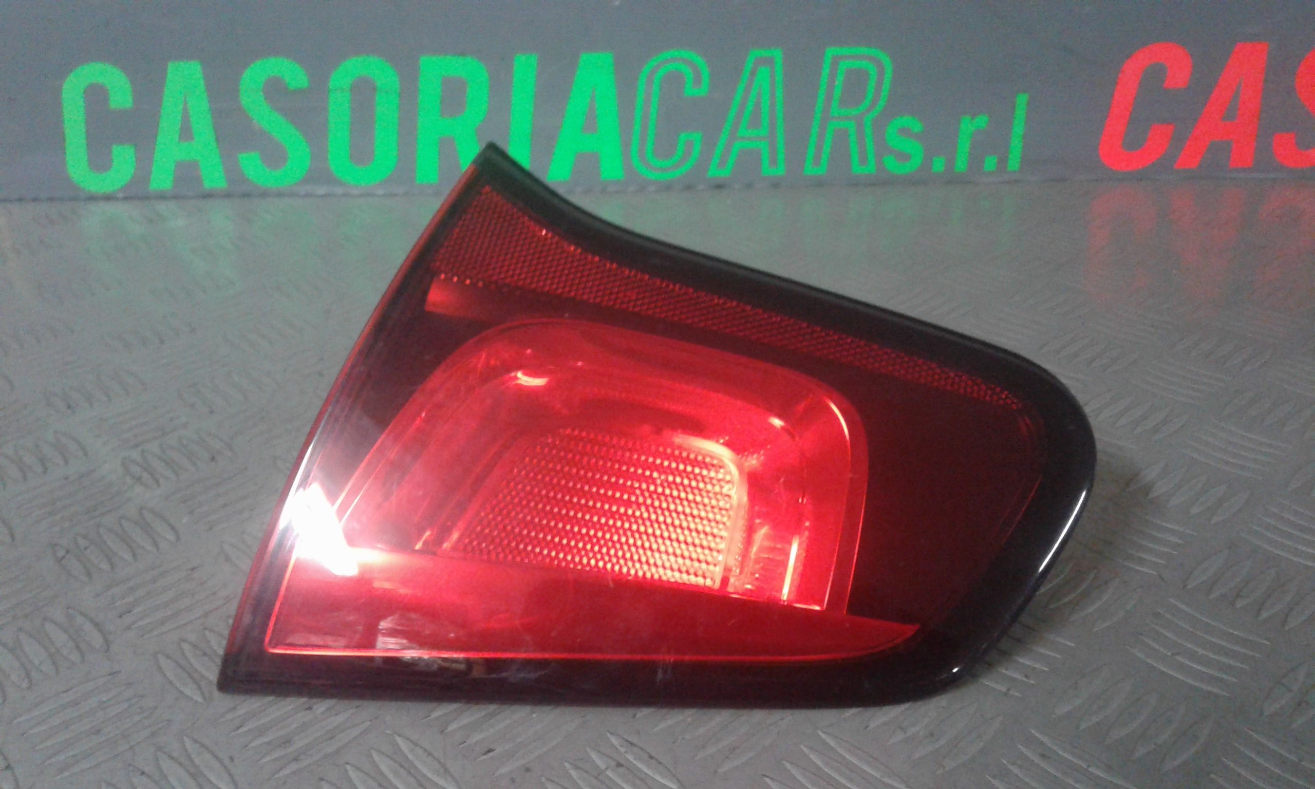 Catarifrangente riflettore portellone DX passegg. CITROEN C3 3 Serie