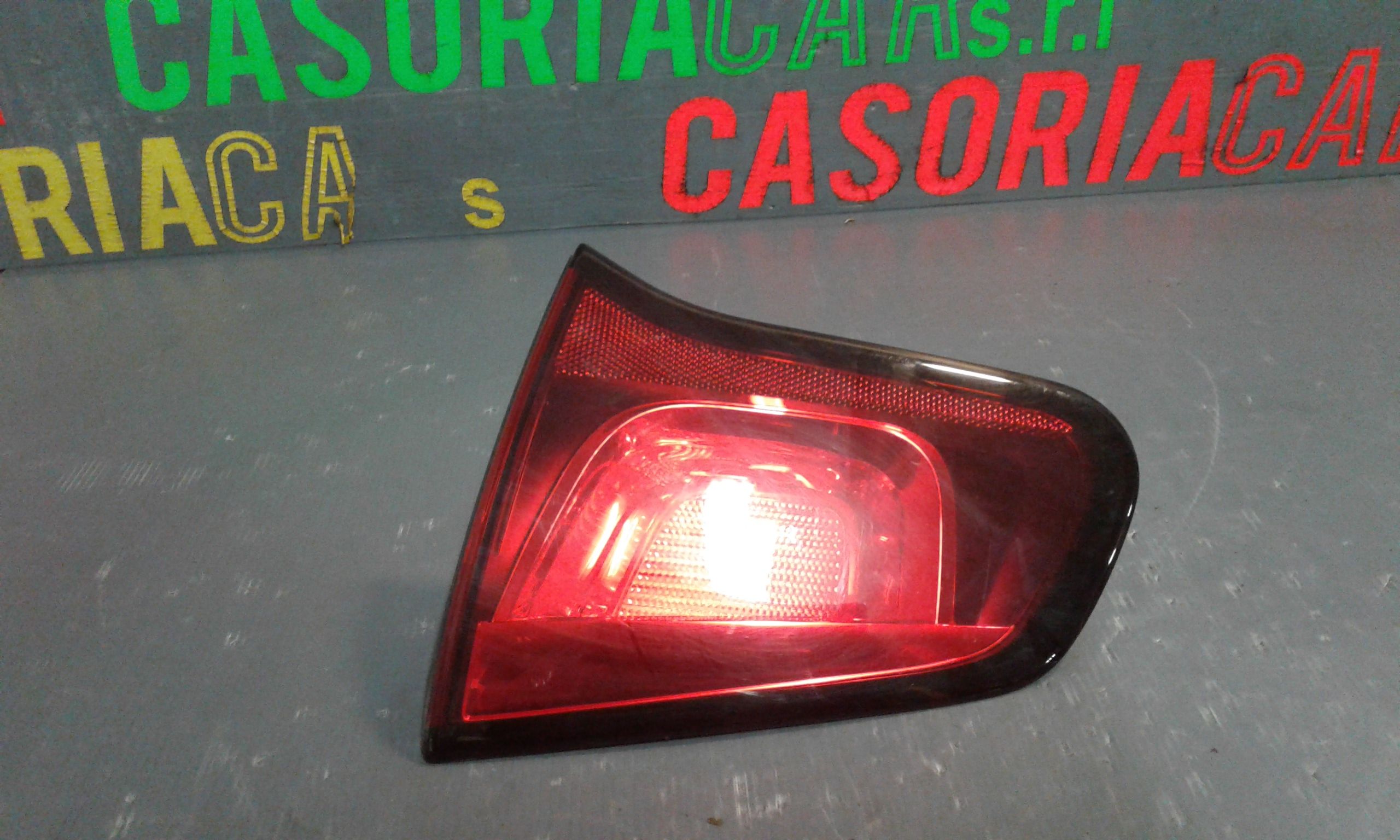 Catarifrangente riflettore portellone DX passegg. CITROEN C3 3 Serie
