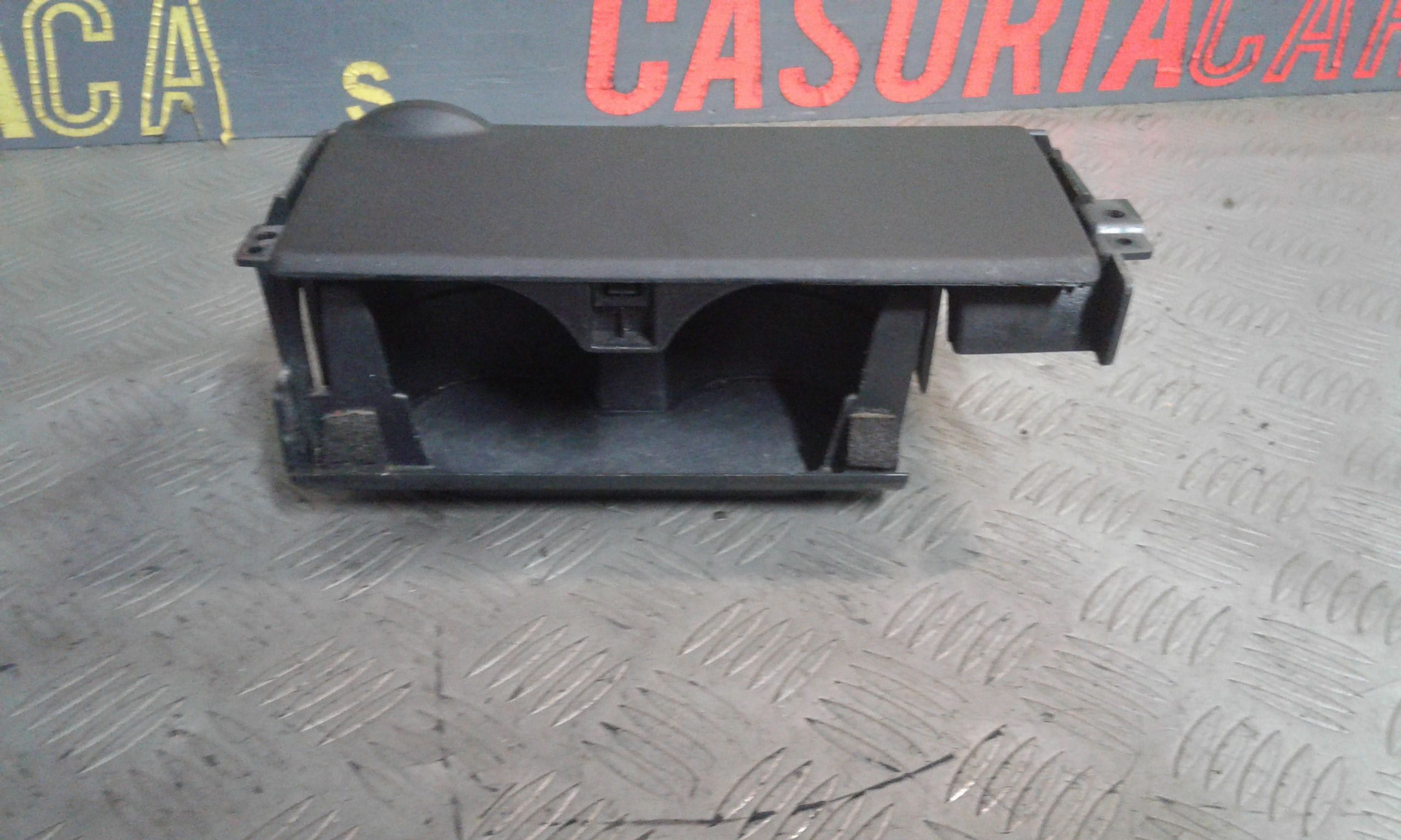 Cassetto porta bibite MAZDA 3 Berlina 1 Serie