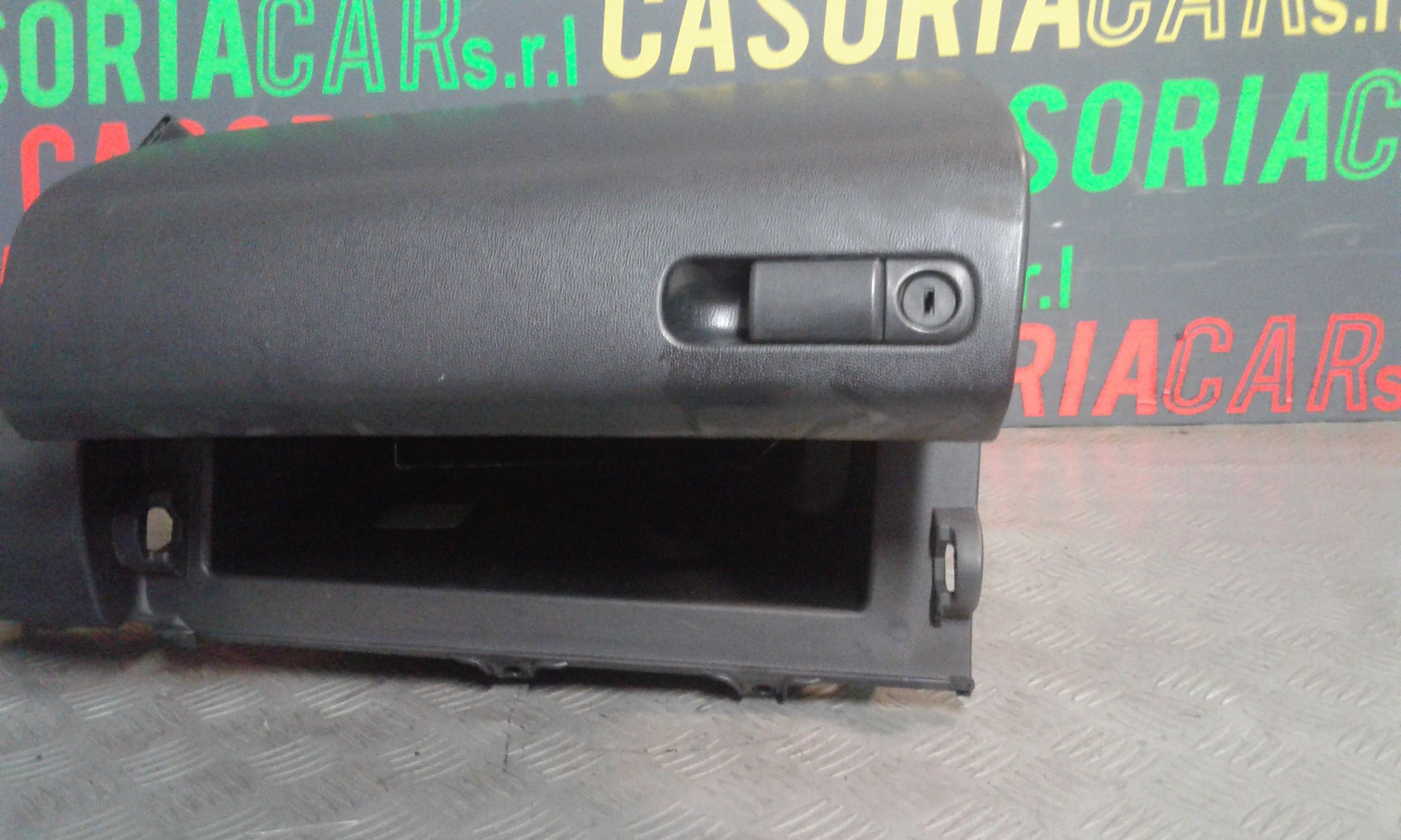 Cassetto porta oggetti MAZDA 3 Berlina 1 Serie