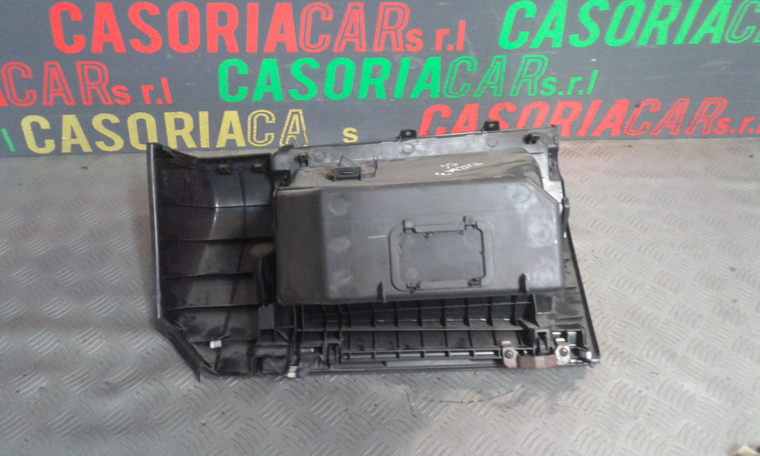 Cassetto porta oggetti MAZDA 3 Berlina 1 Serie