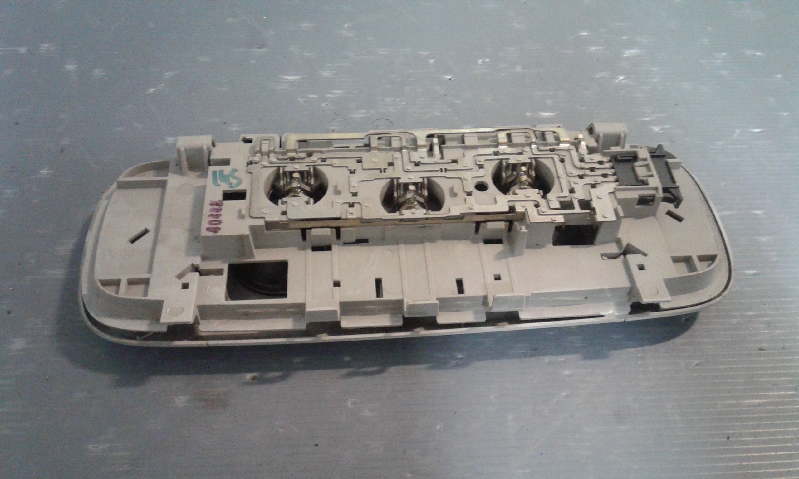 Luce di cortesia anteriore VOLKSWAGEN Golf 5 Berlina