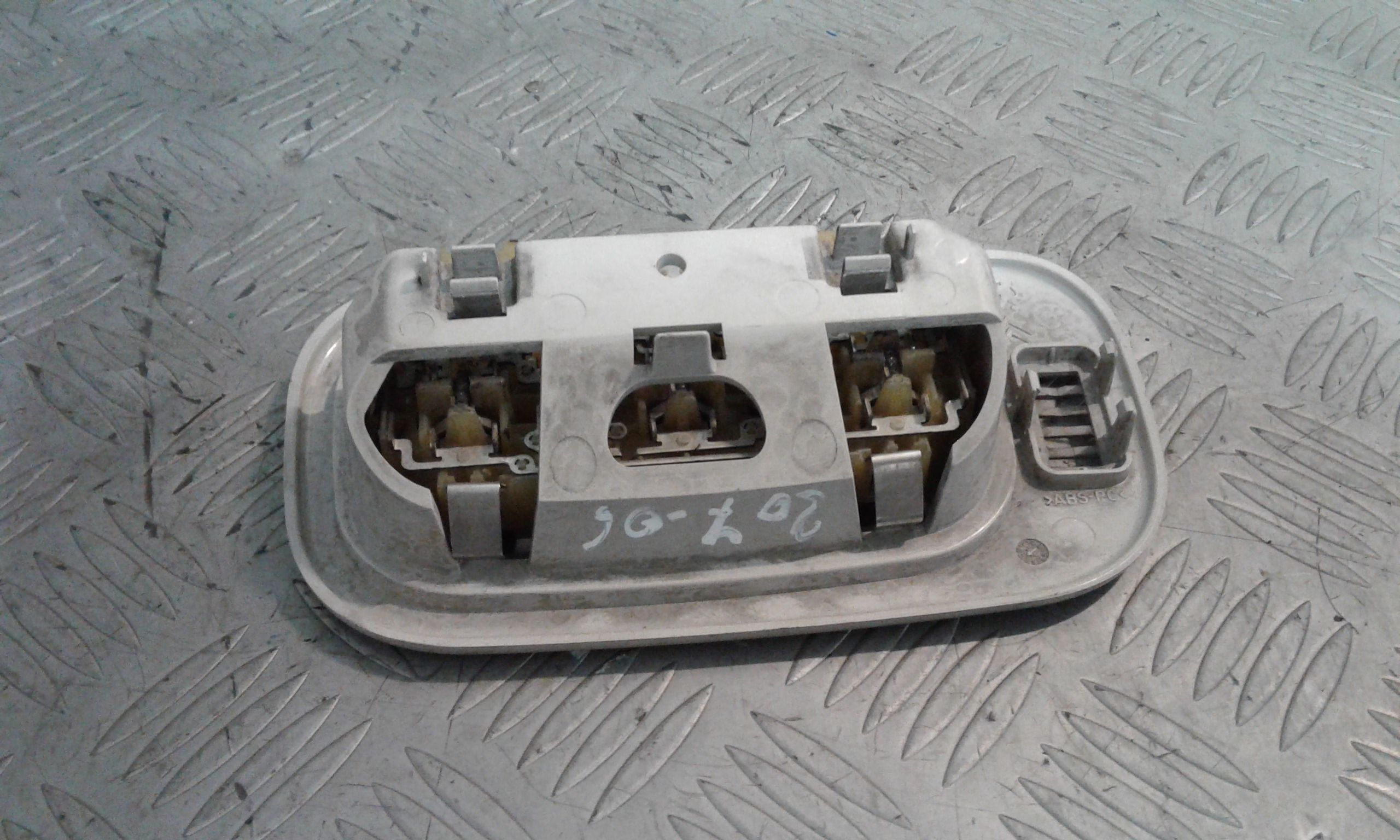 Luce di cortesia anteriore PEUGEOT 207 1 Serie