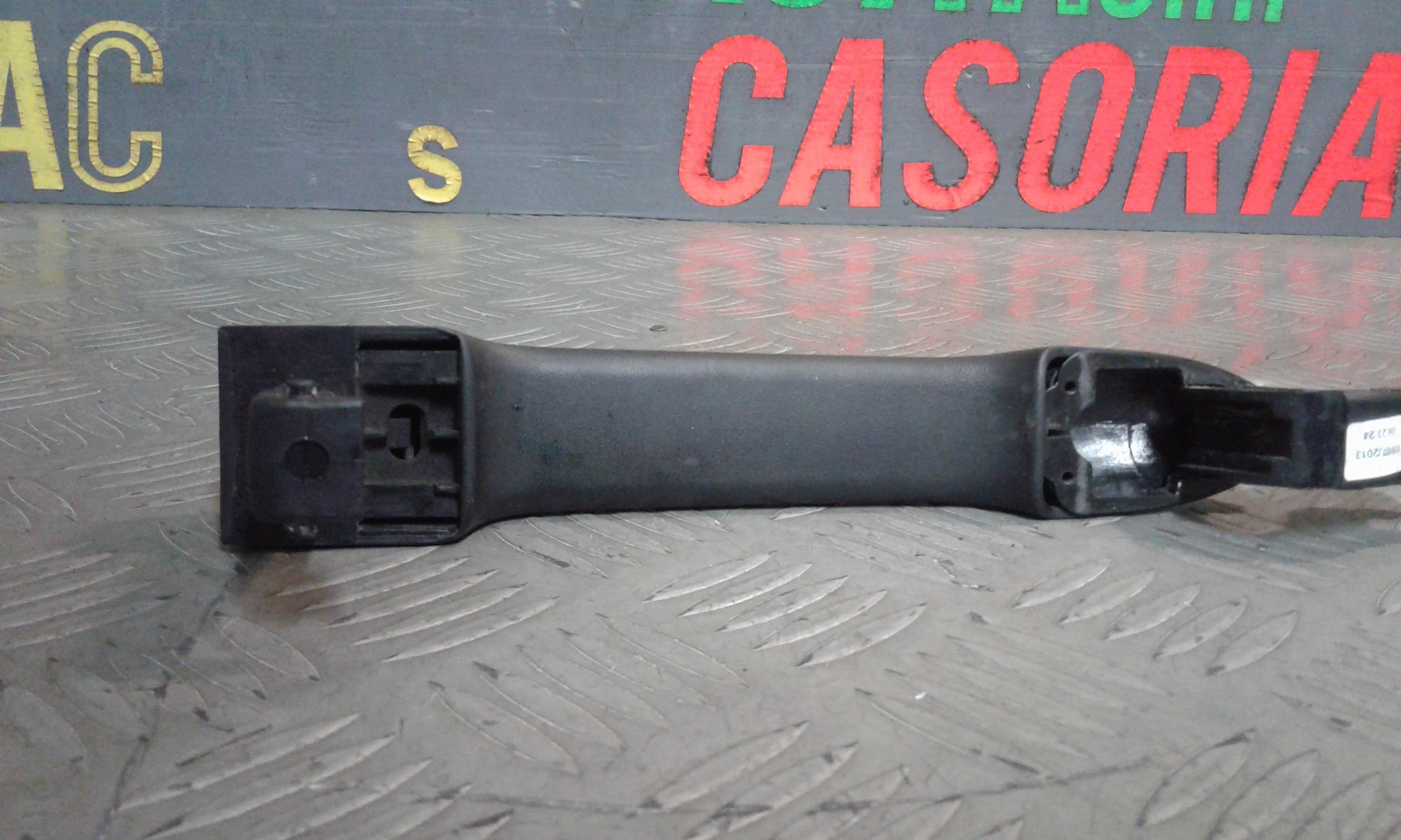 Maniglia esterna Posteriore Sinistra RENAULT Captur Serie