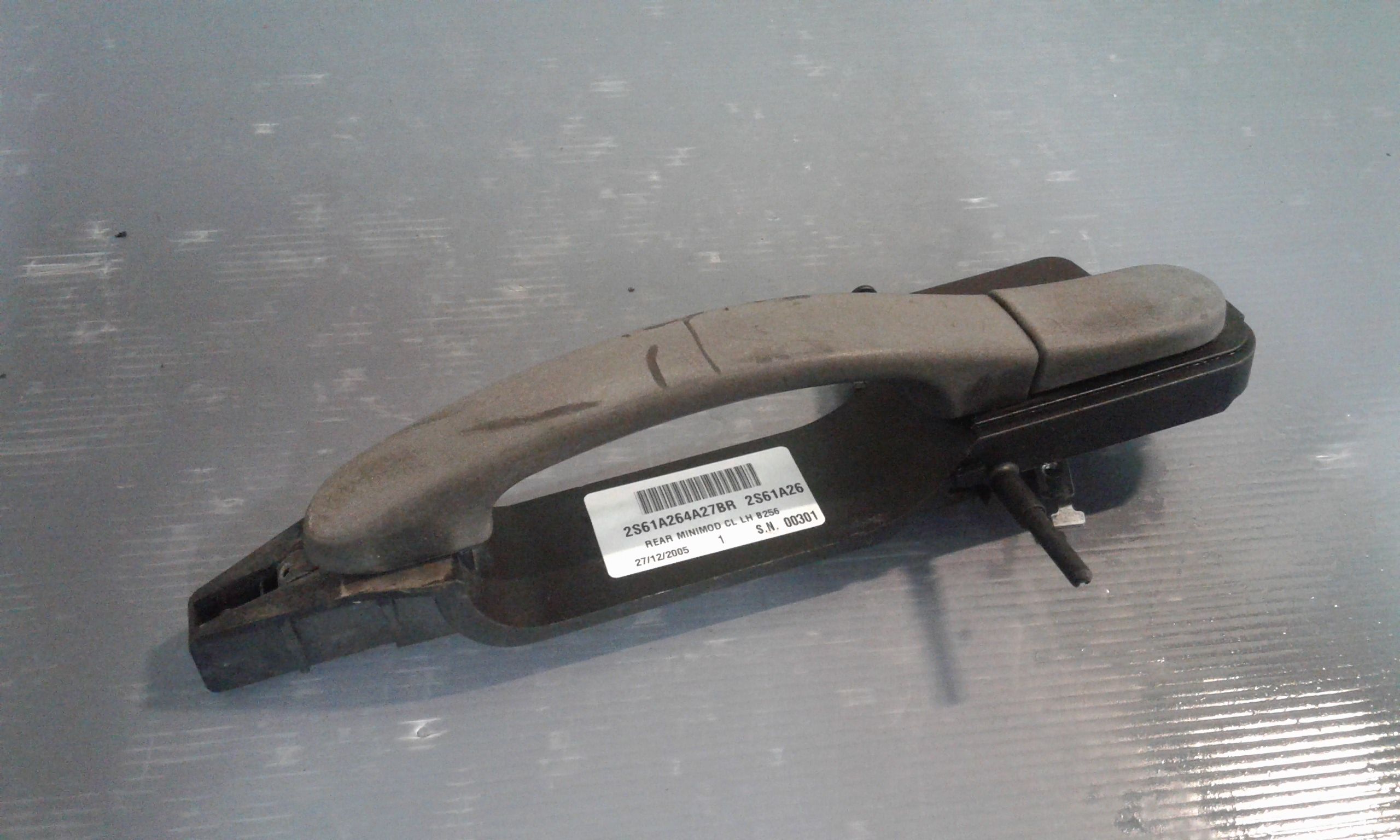 Maniglia esterna Posteriore Sinistra FORD Fiesta 5 Serie