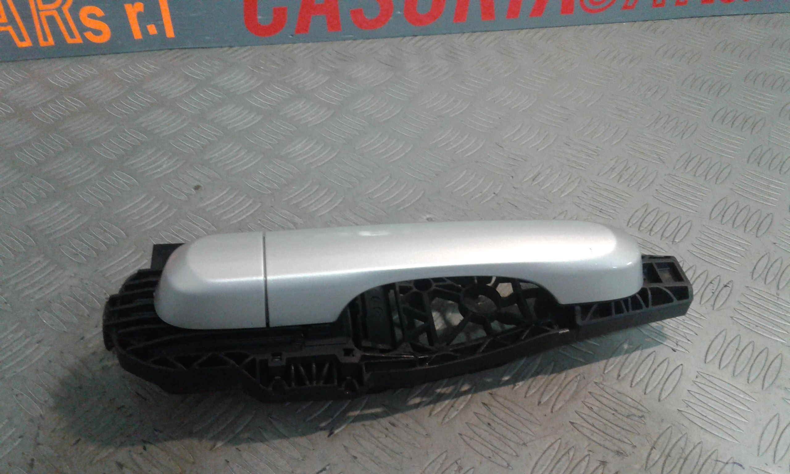 Maniglia esterna Posteriore Sinistra JEEP Renegade Serie