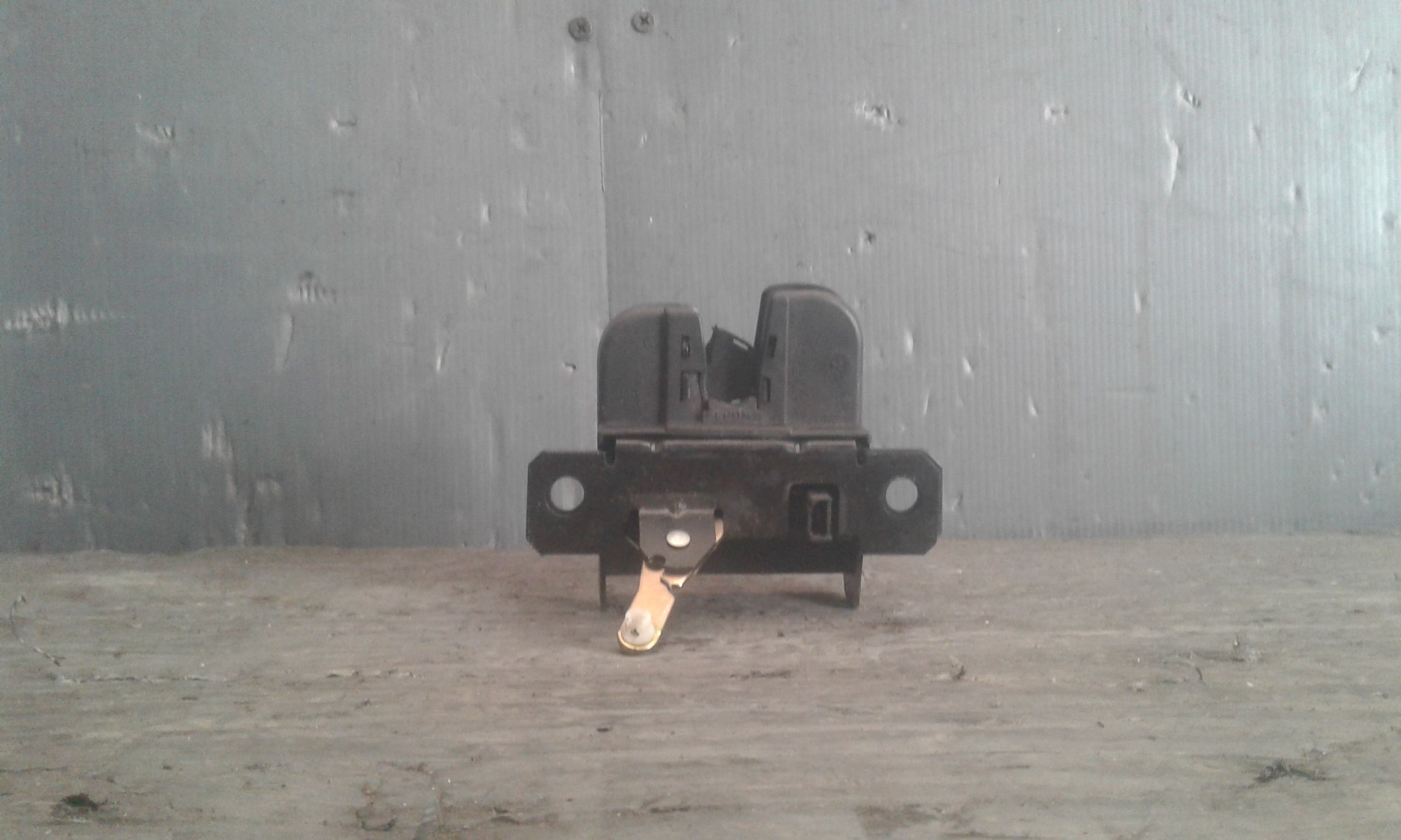 Serratura Cofano Posteriore VOLKSWAGEN Golf 4 Berlina