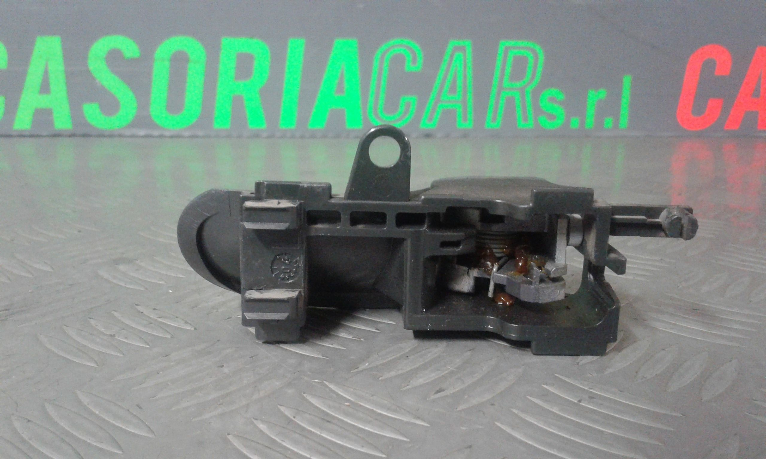 Maniglia interna Posteriore Sinistra TOYOTA Yaris 2 Serie