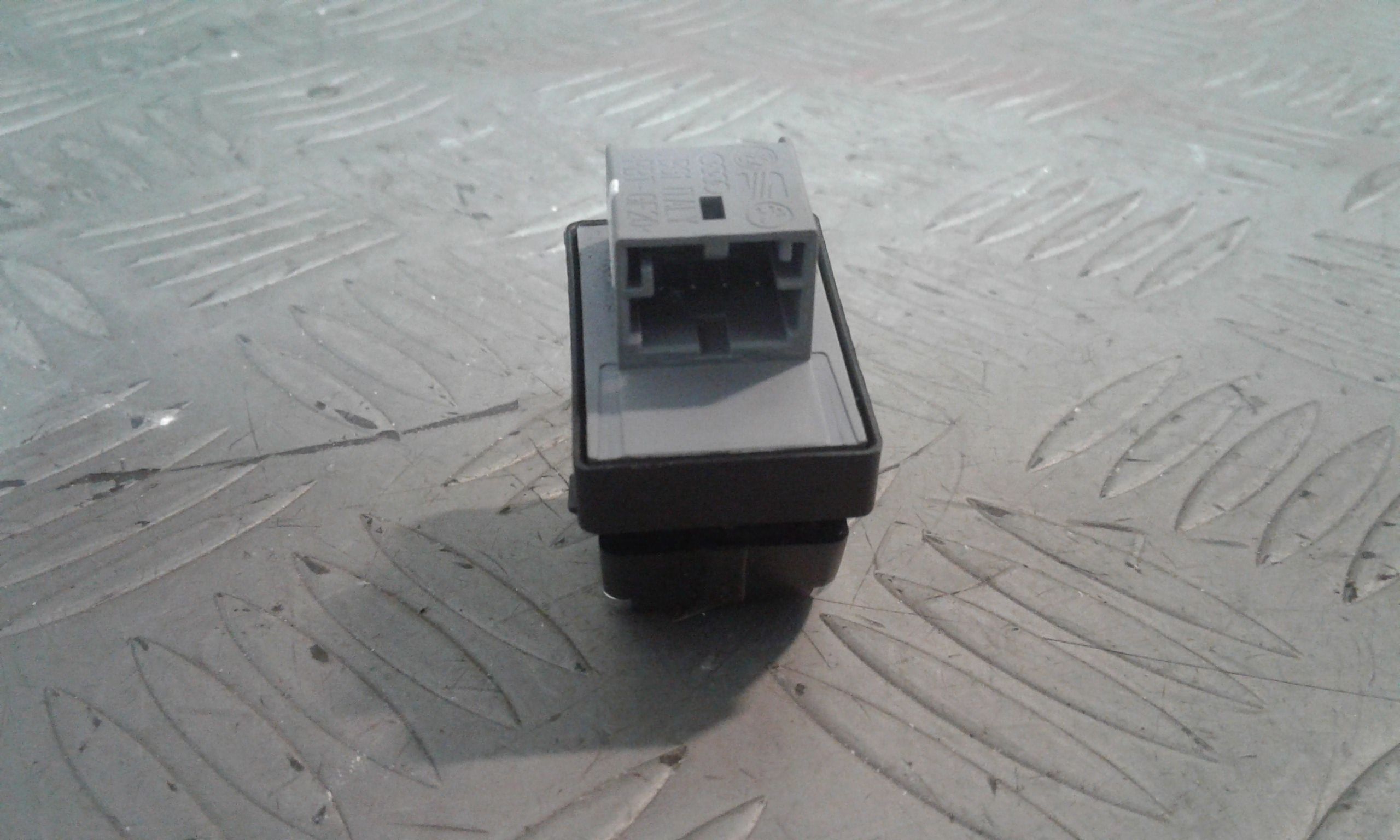 Pulsantiera Posteriore Destra AUDI A8 3 Serie