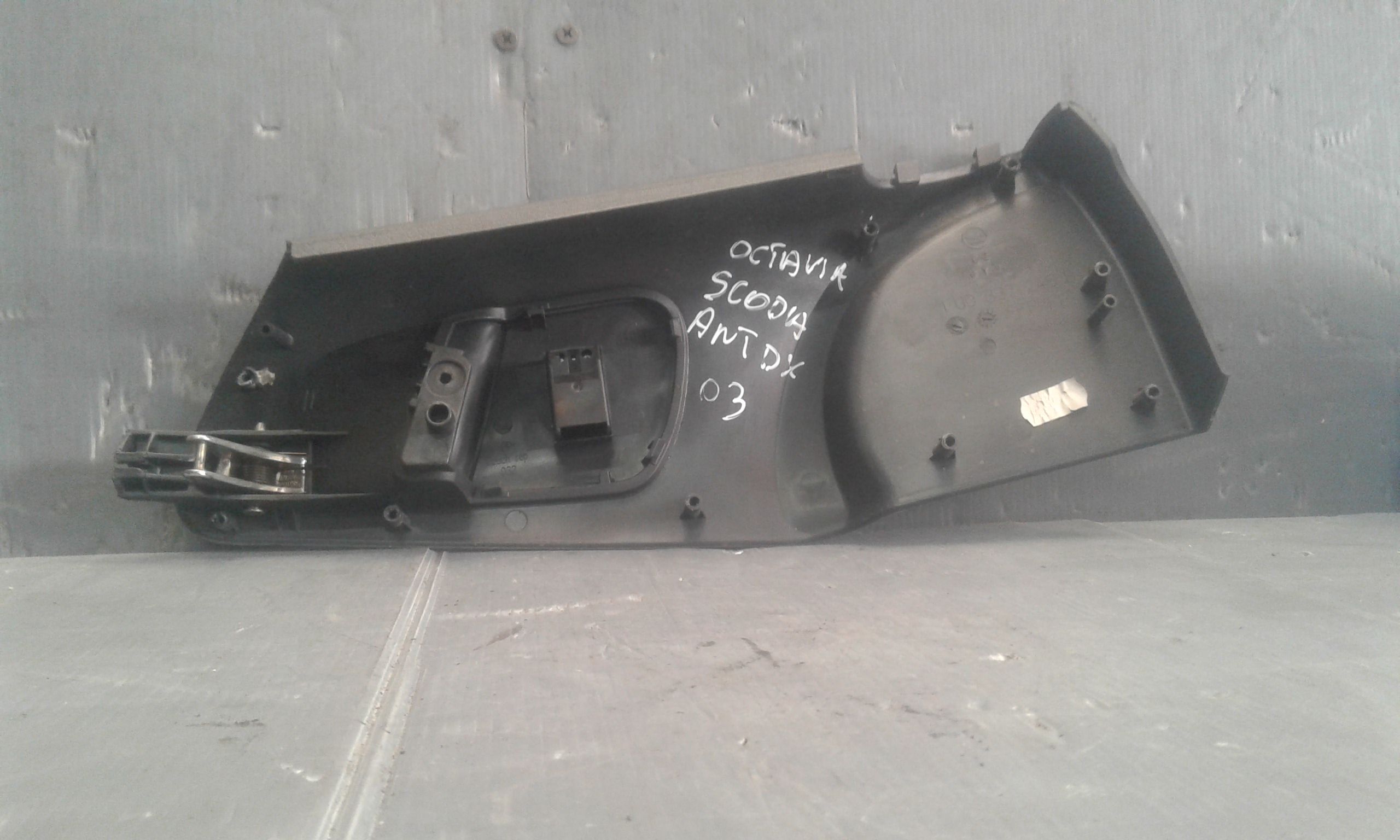 Maniglia interna Anteriore Destra SKODA Octavia Berlina 2 Serie