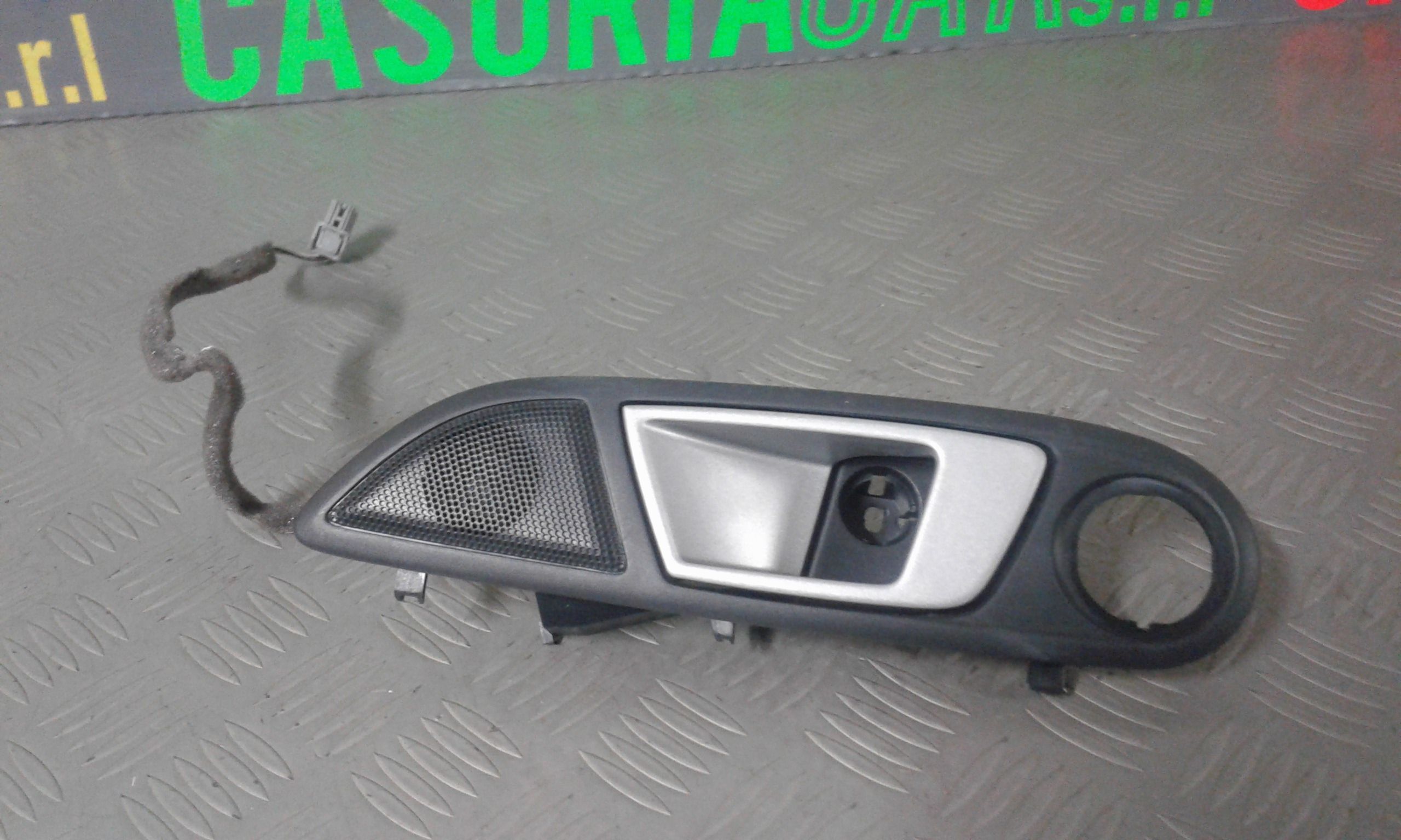 Maniglia interna anteriore Sinistra FORD Fiesta 6 Serie