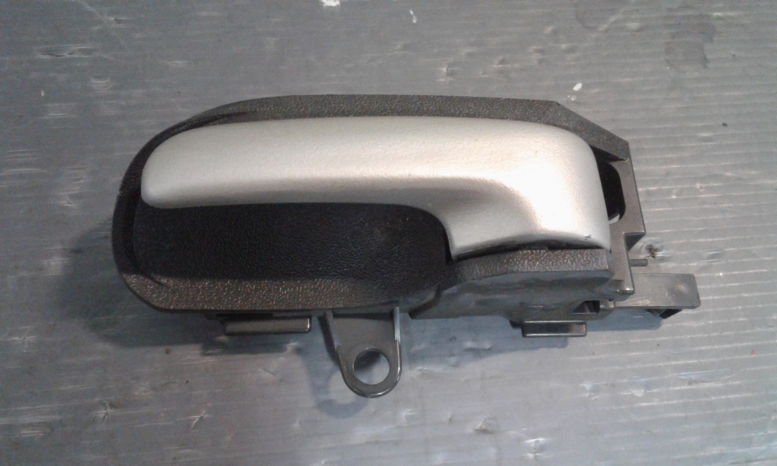 Maniglia interna anteriore Sinistra TOYOTA Yaris 2 Serie