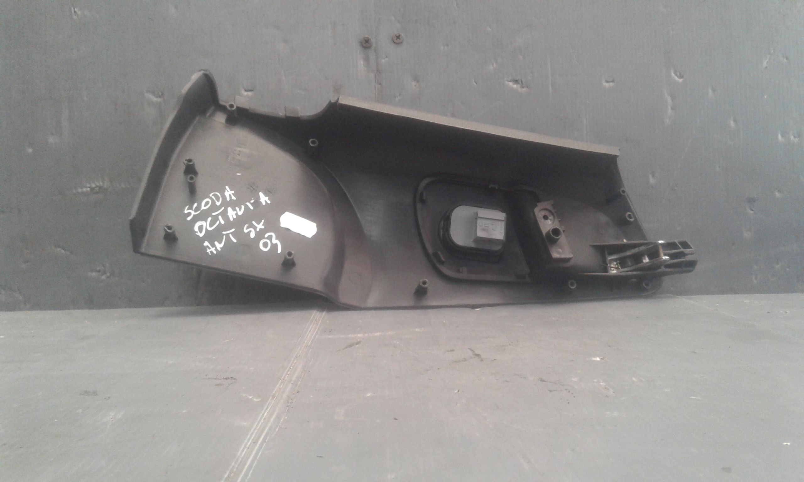 Maniglia interna anteriore Sinistra SKODA Octavia Berlina 2 Serie