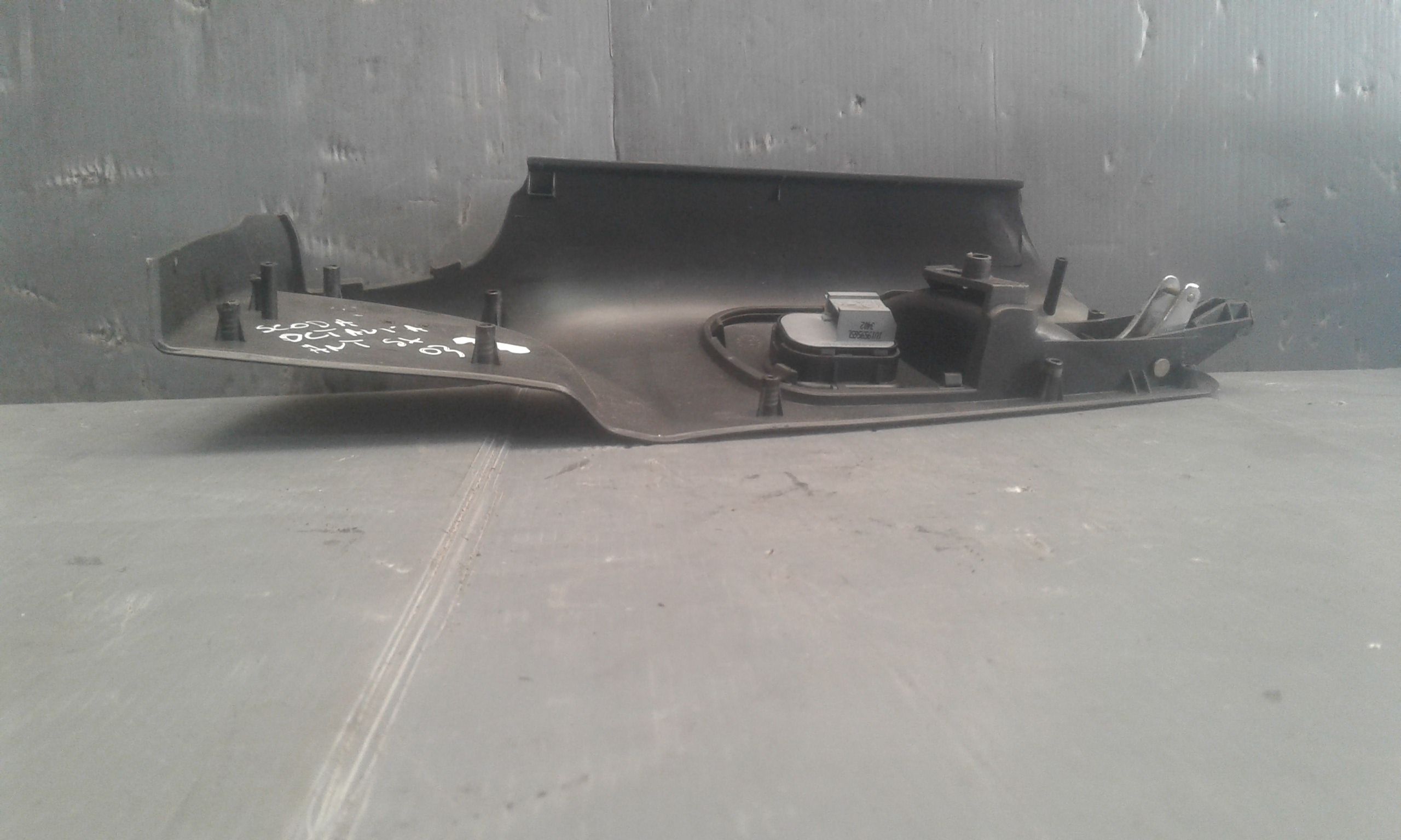 Maniglia interna anteriore Sinistra SKODA Octavia Berlina 2 Serie