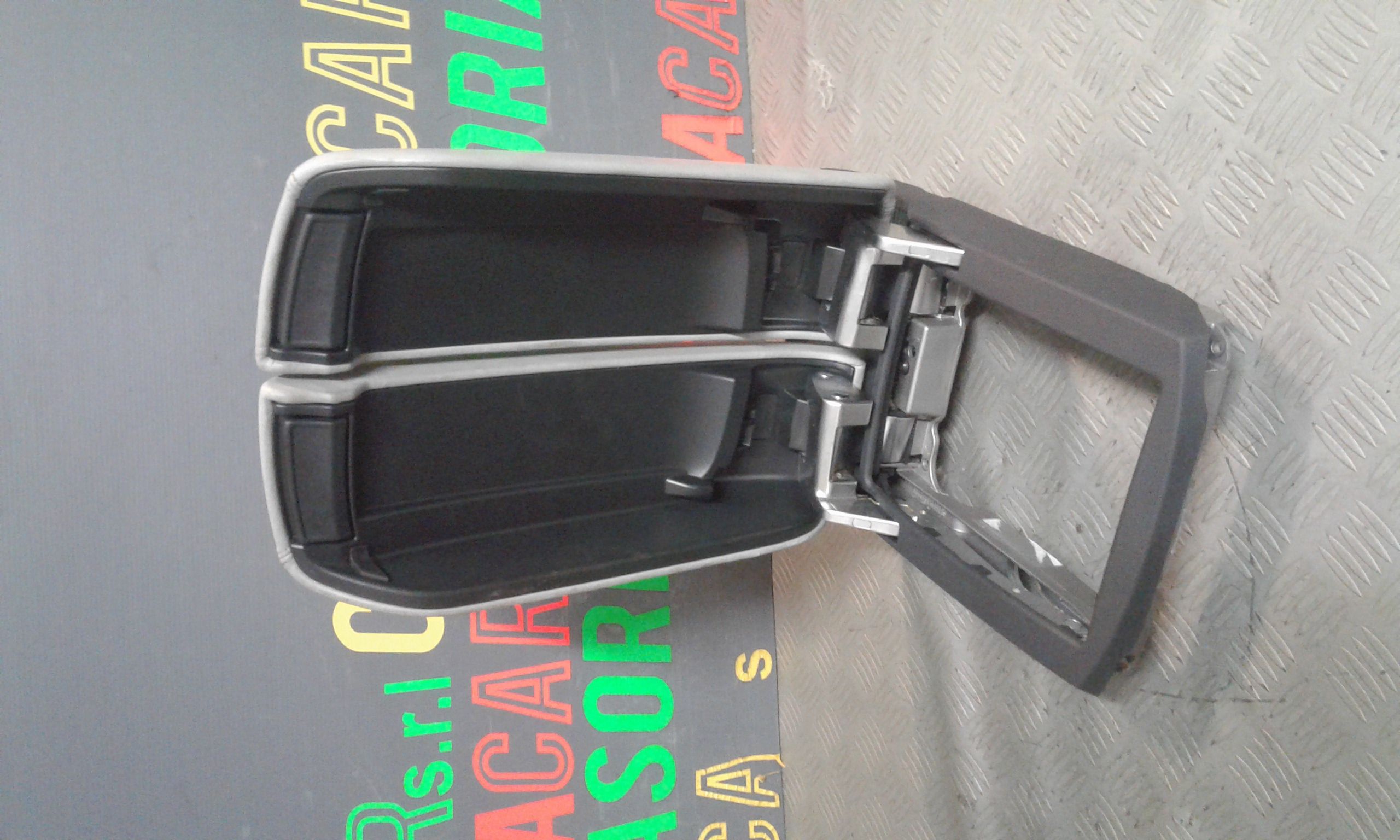 Bracciolo  guidatore AUDI A8 3 Serie