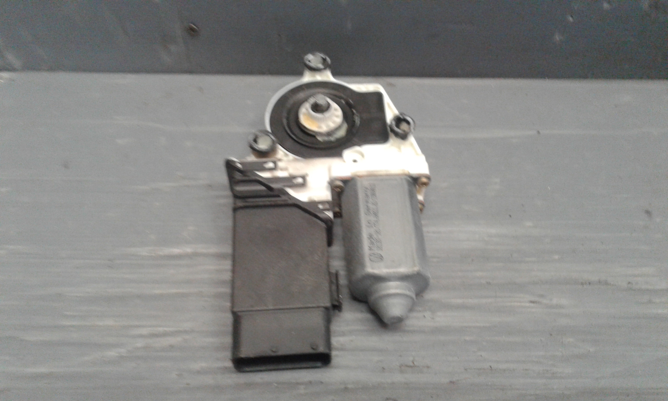 Motorino Alzavetro anteriore Sinistro VOLKSWAGEN Bora Berlina