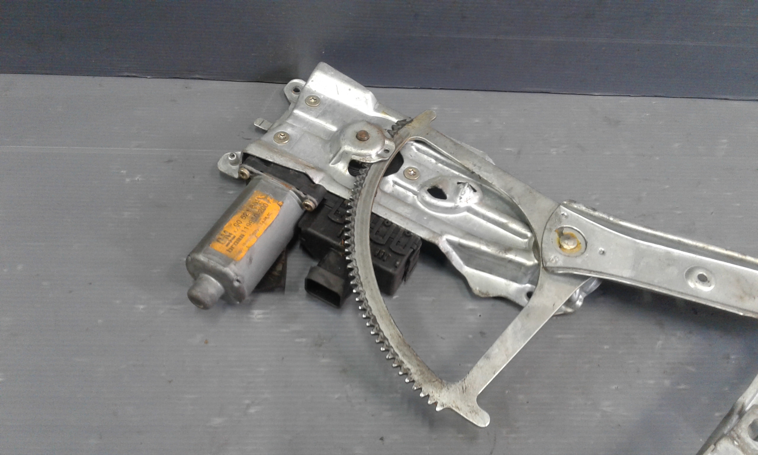 Cremagliera anteriore sinistra Guida OPEL Astra G Berlina