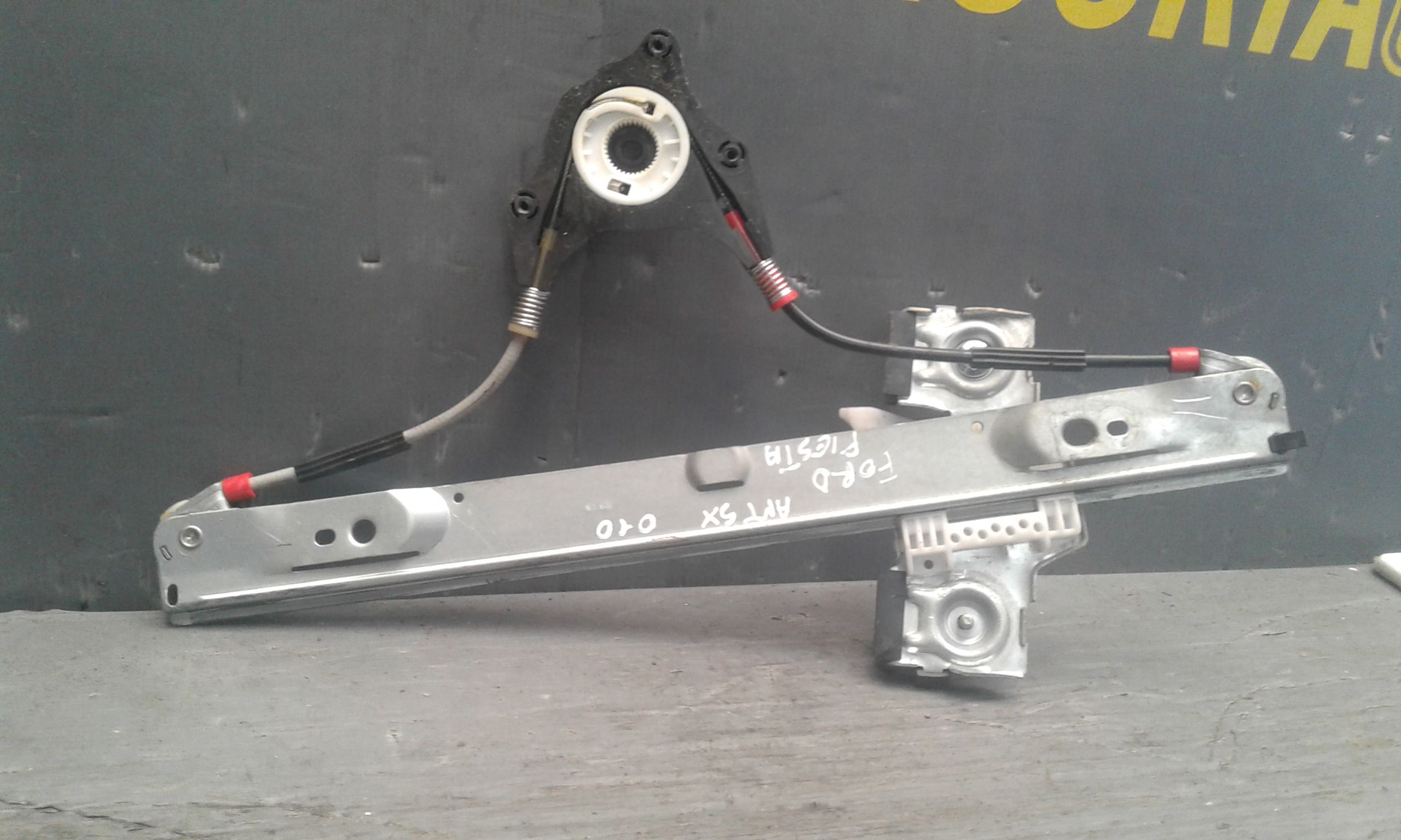 Cremagliera anteriore sinistra Guida FORD Fiesta 6 Serie