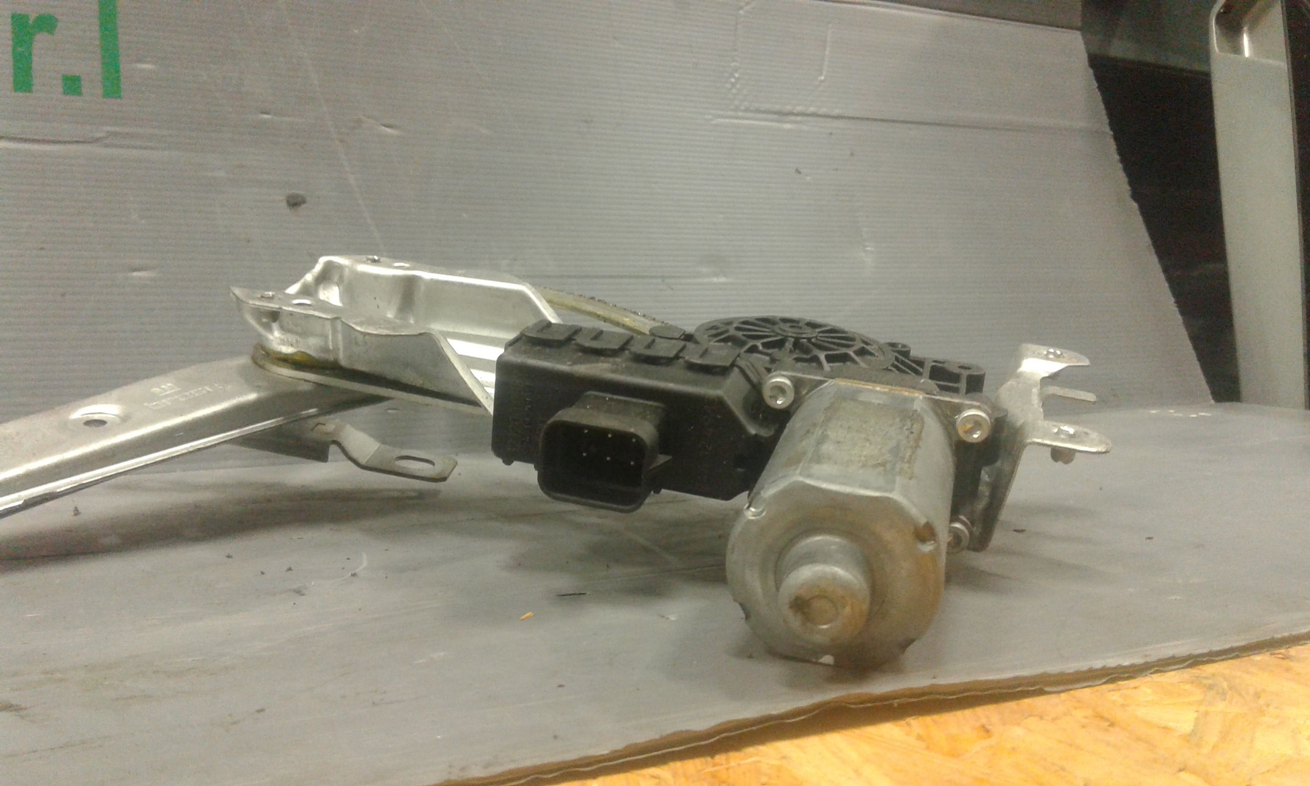 Cremagliera anteriore sinistra Guida OPEL Astra H Berlina