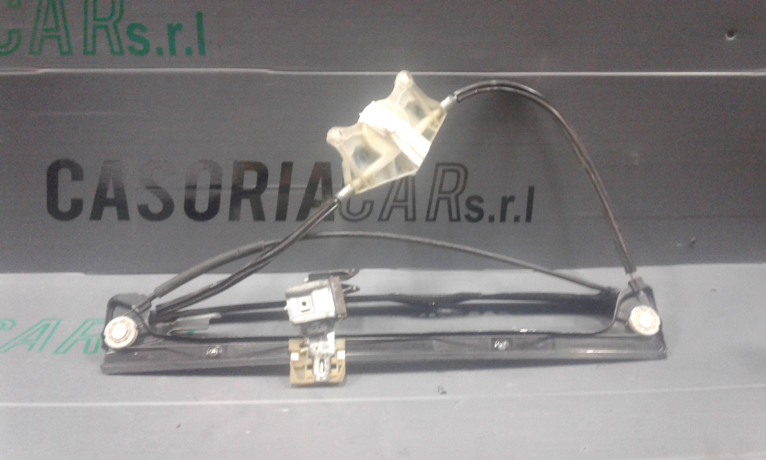 Cremagliera anteriore sinistra Guida VOLKSWAGEN Caddy 3 Serie