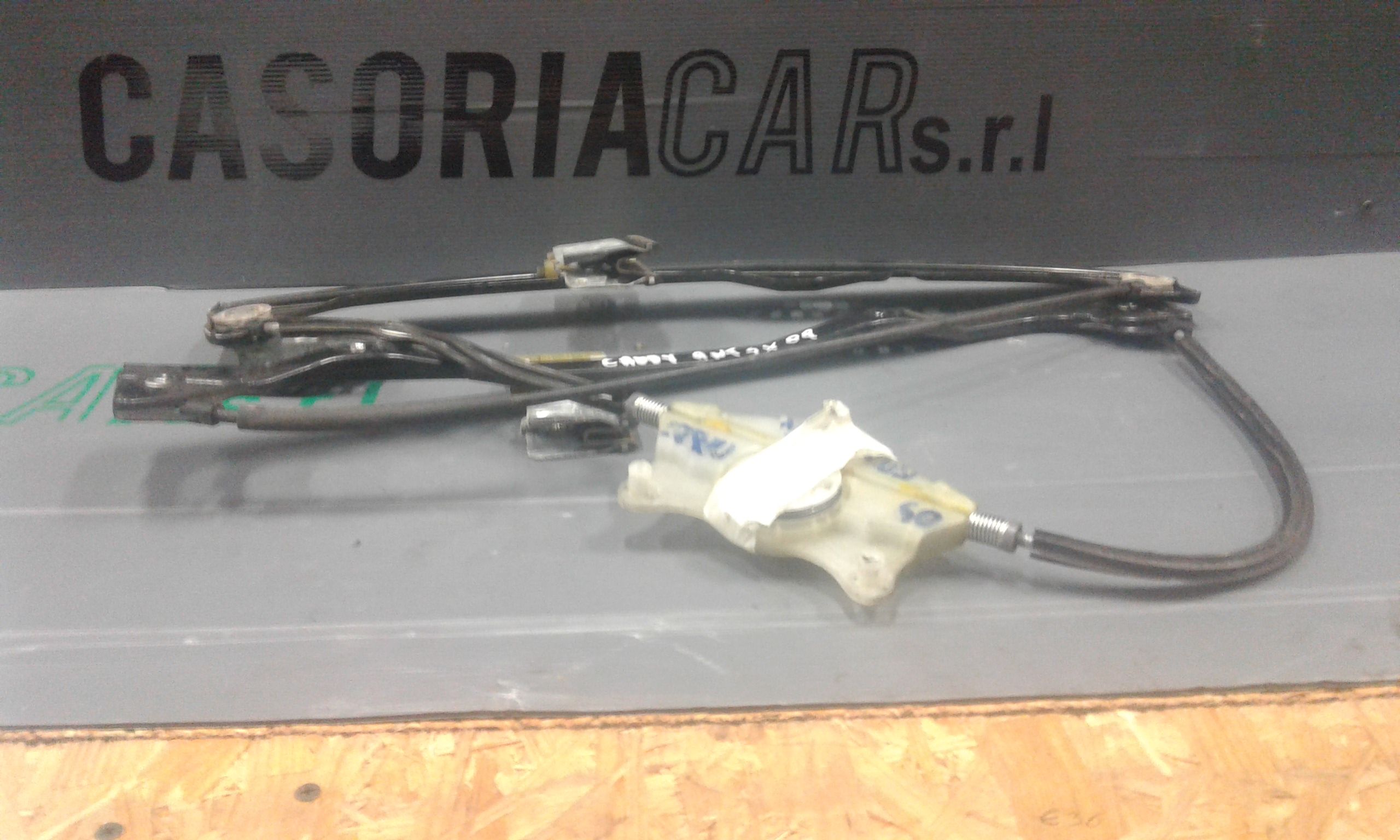 Cremagliera anteriore sinistra Guida VOLKSWAGEN Caddy 3 Serie