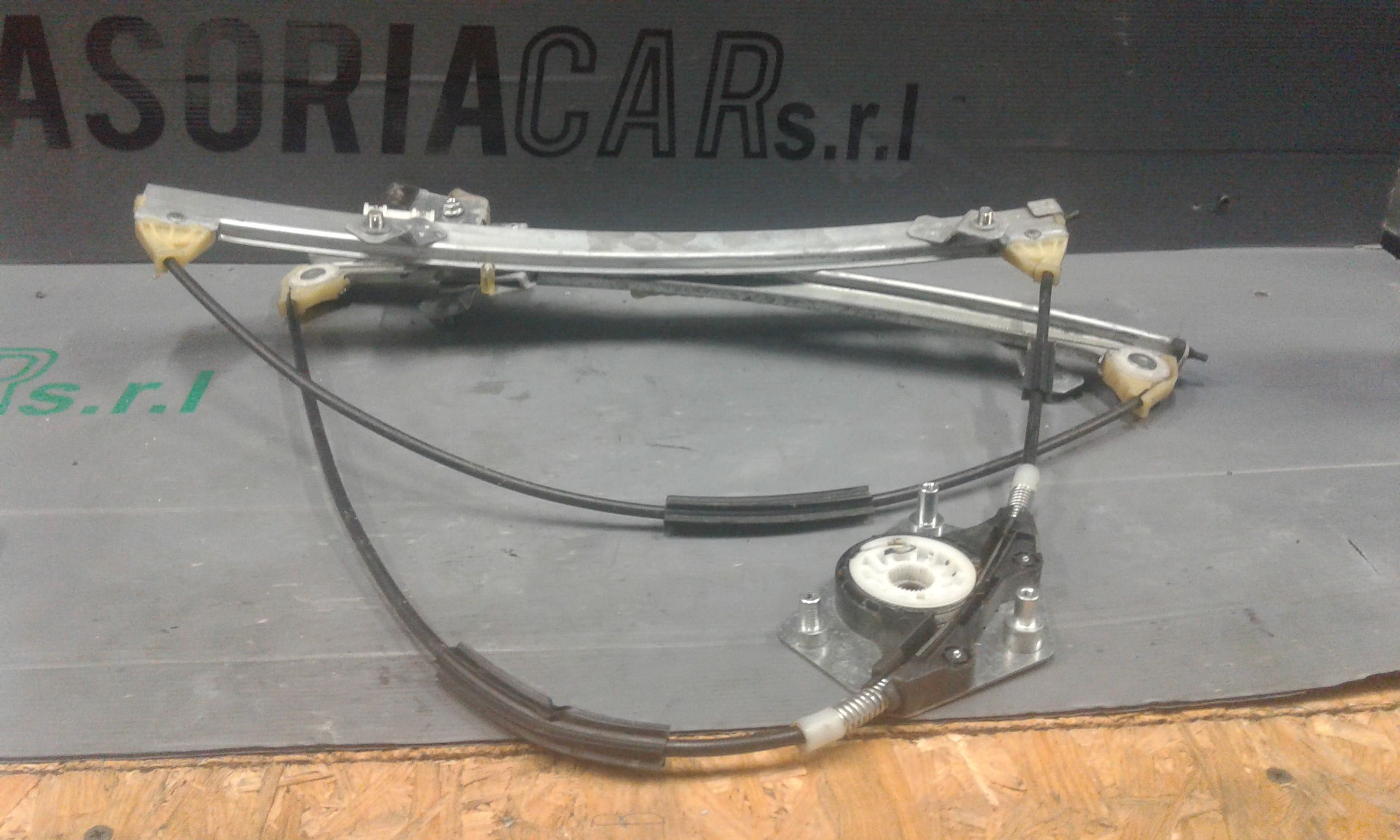 Cremagliera anteriore sinistra Guida VOLKSWAGEN Golf 4 Berlina