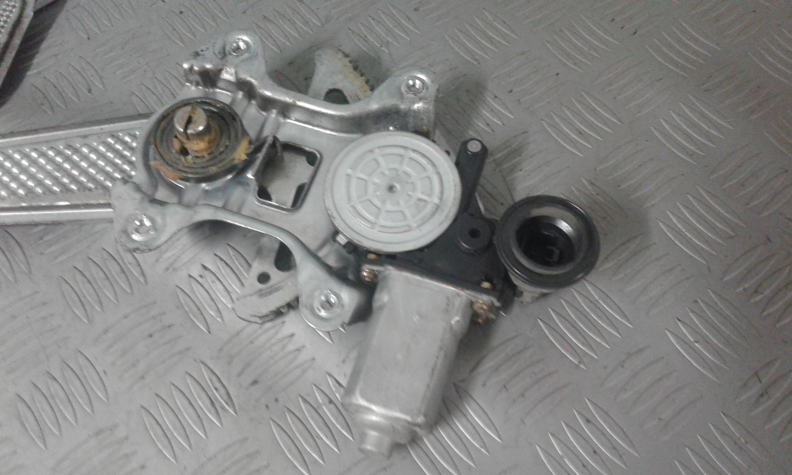 Cremagliera anteriore destra passeggero TOYOTA Yaris 1 Serie