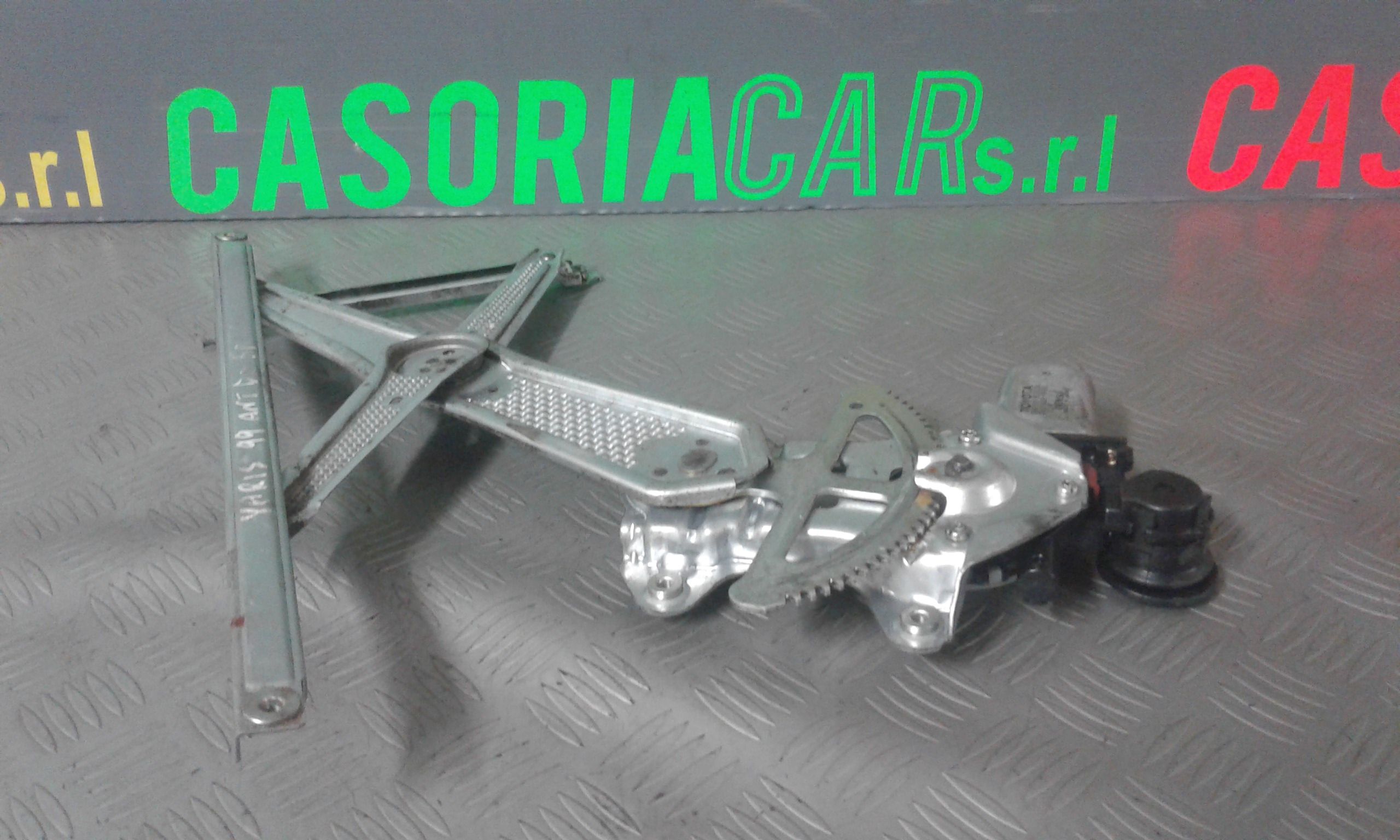 Cremagliera anteriore destra passeggero TOYOTA Yaris 1 Serie