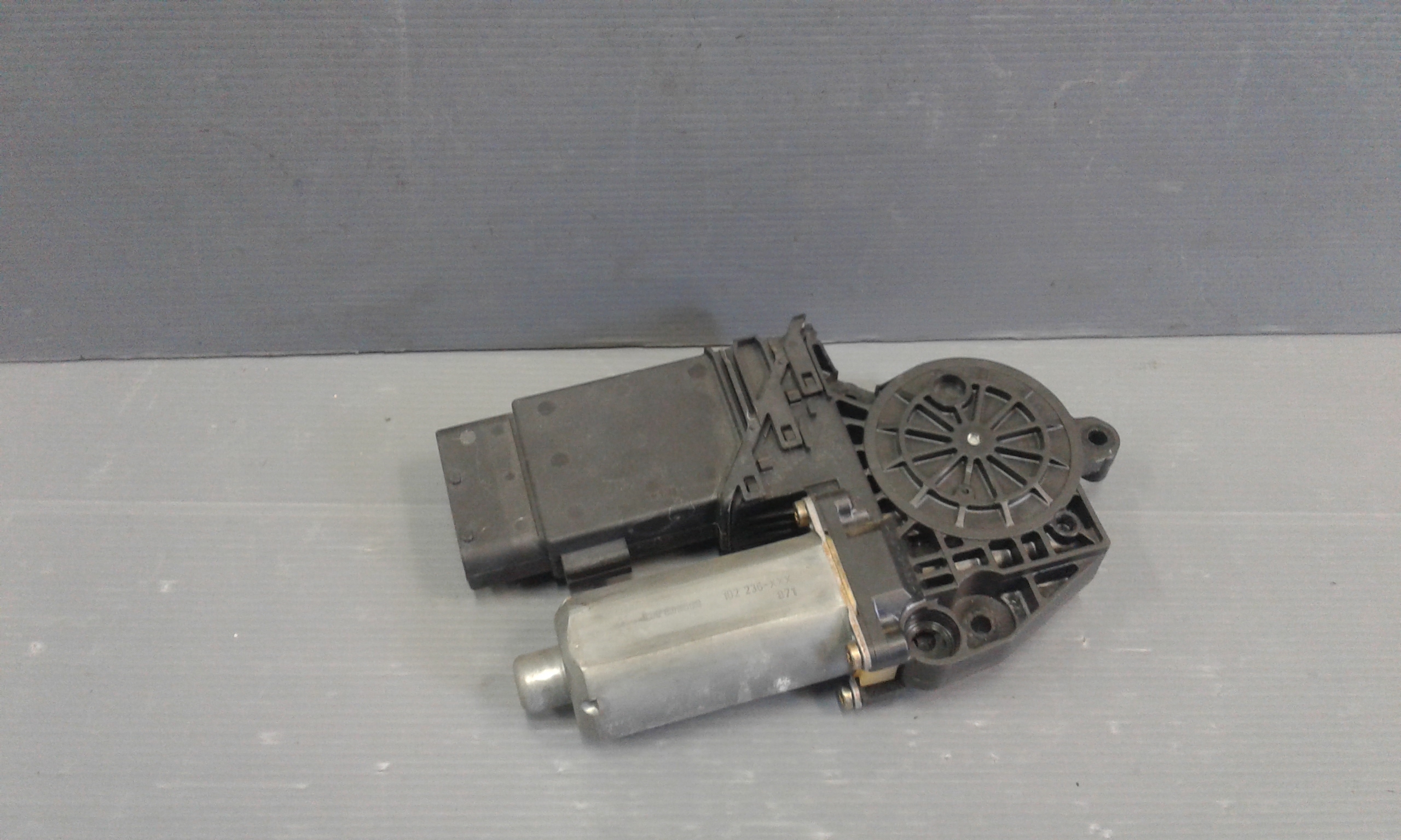 Motorino Alzavetro anteriore destra VOLKSWAGEN Golf 4 Berlina