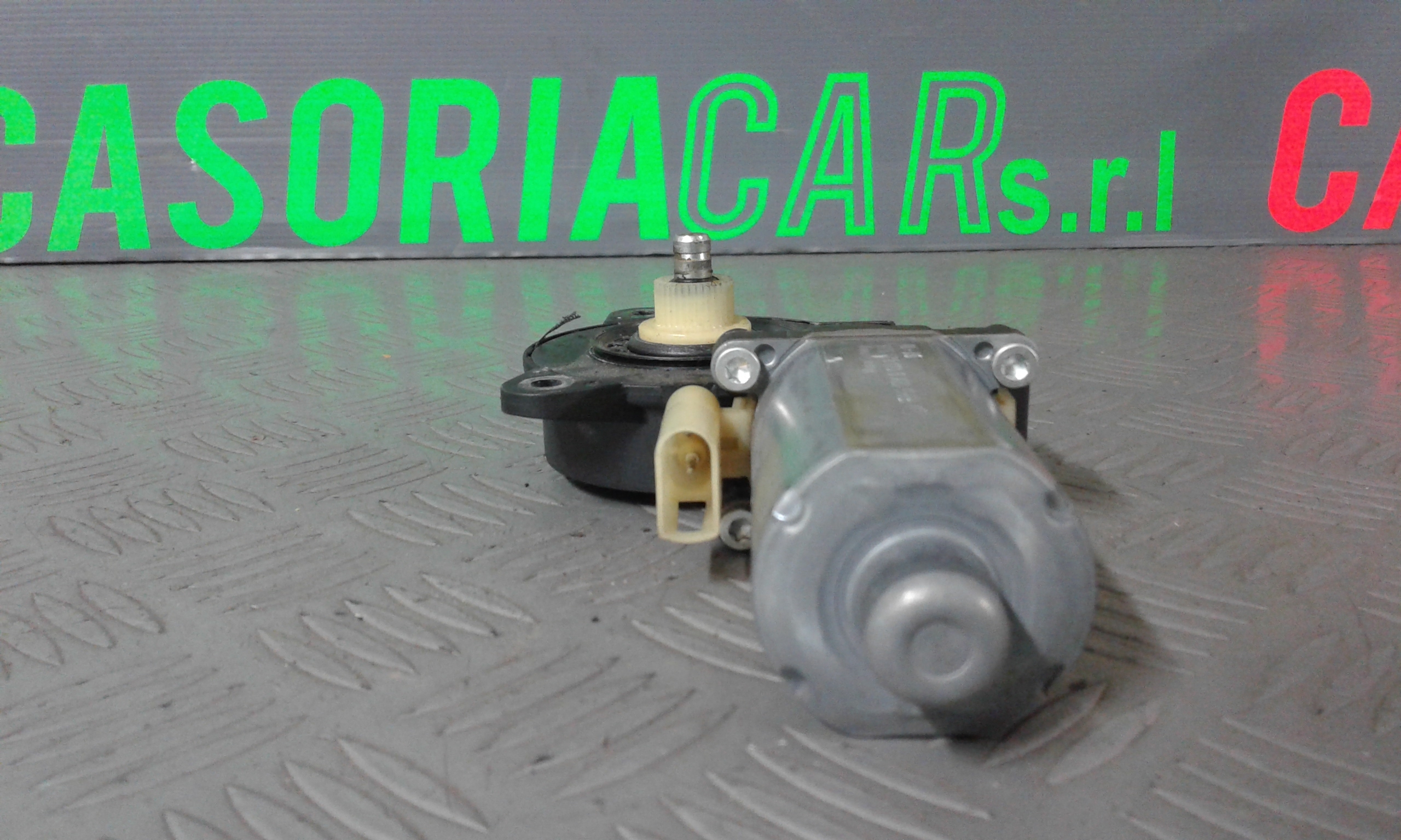 Motorino Alzavetro anteriore destra FORD Fiesta 5 Serie