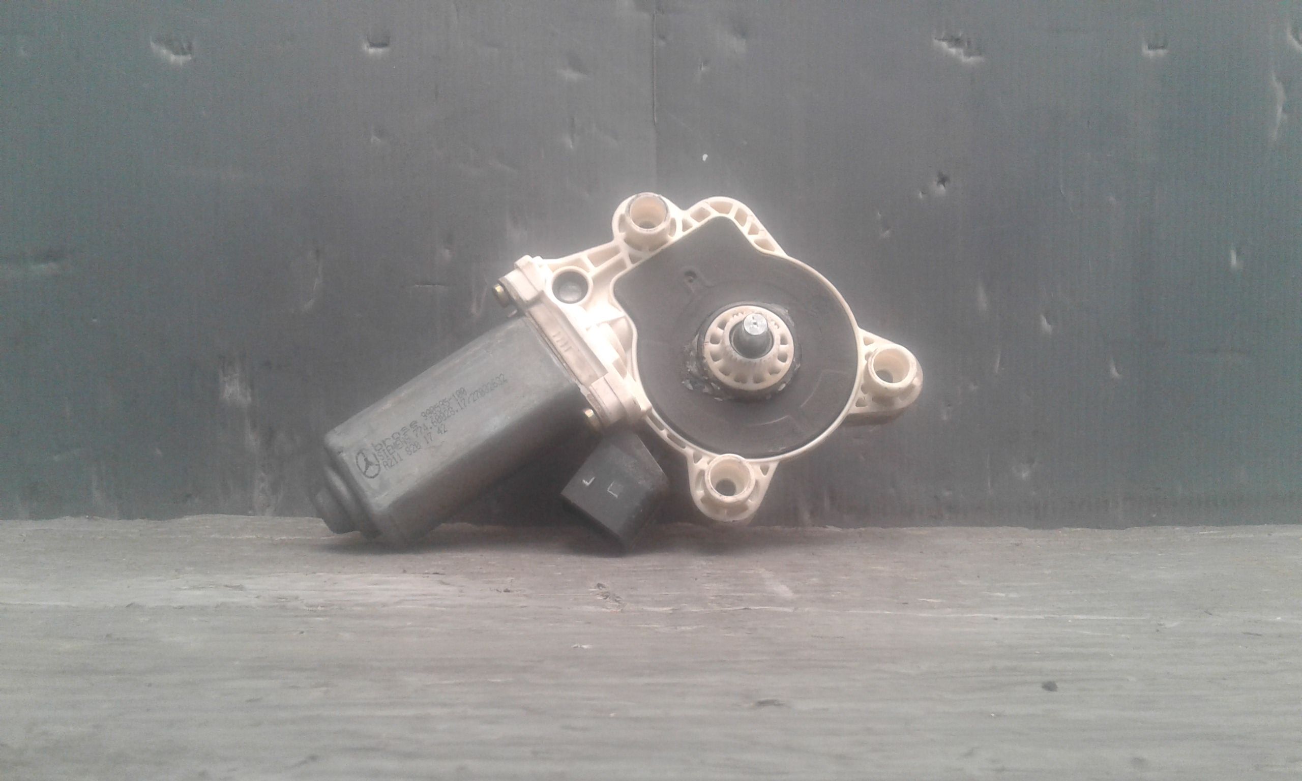 Motorino Alzavetro anteriore destra MERCEDES Classe C Berlina W203