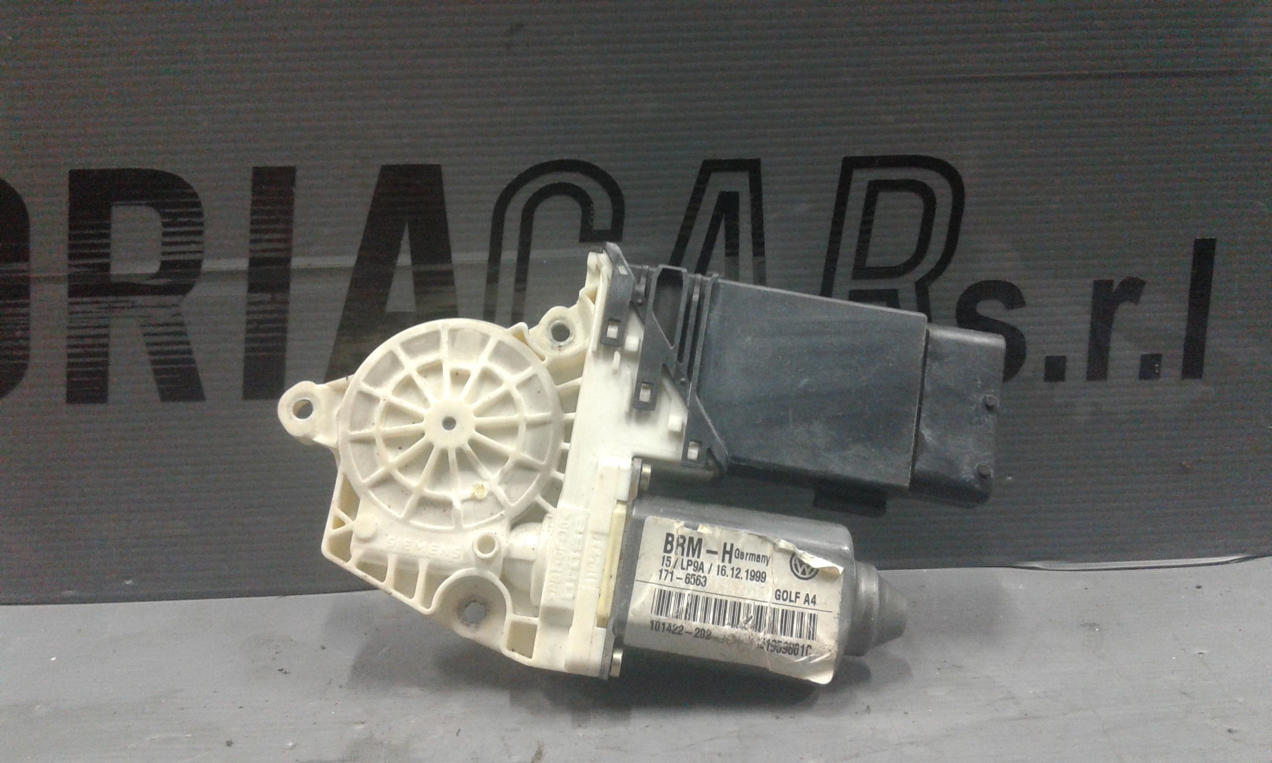 Motorino Alzavetro anteriore destra VOLKSWAGEN Golf 4 Berlina