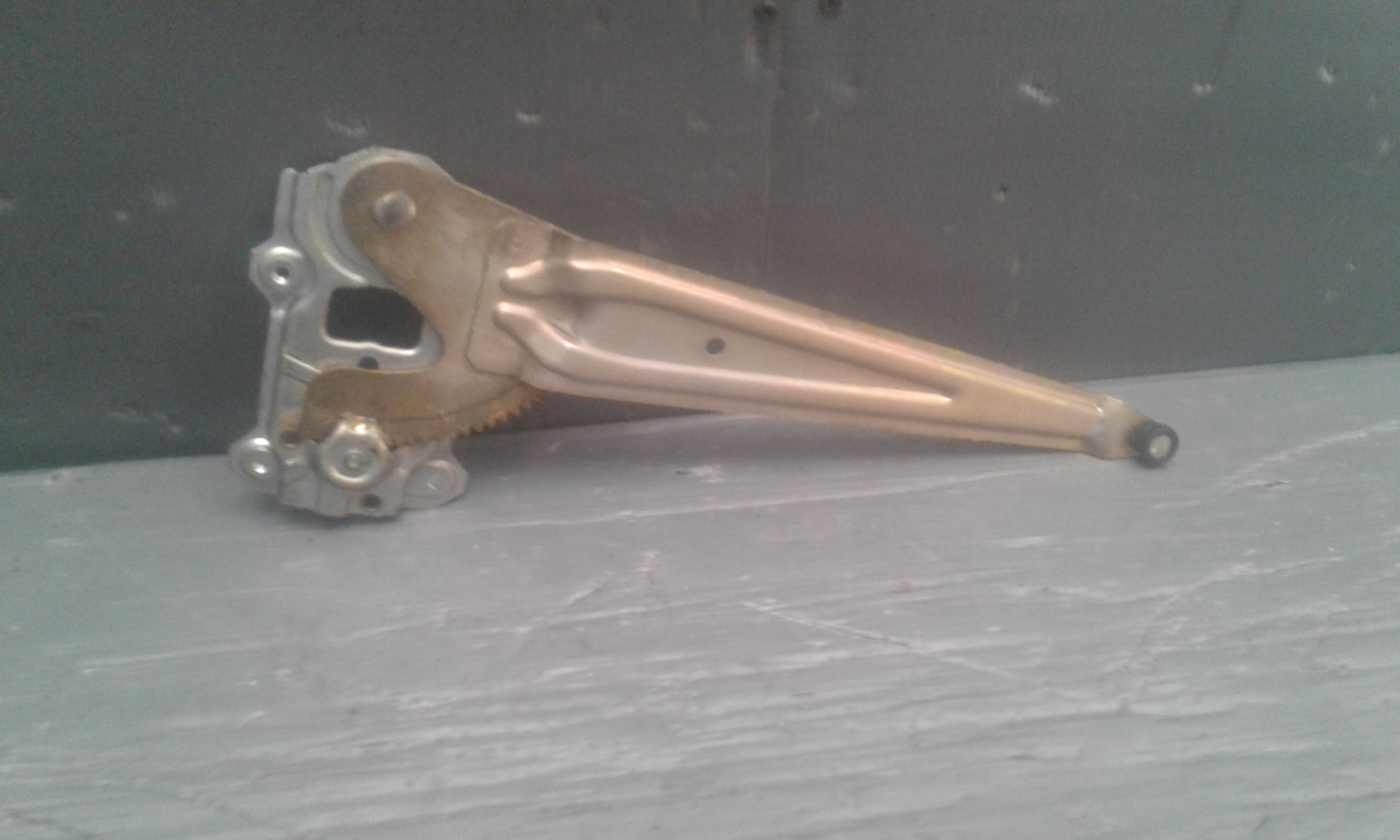 Cremagliera posteriore sinistro guida TOYOTA Yaris 1 Serie