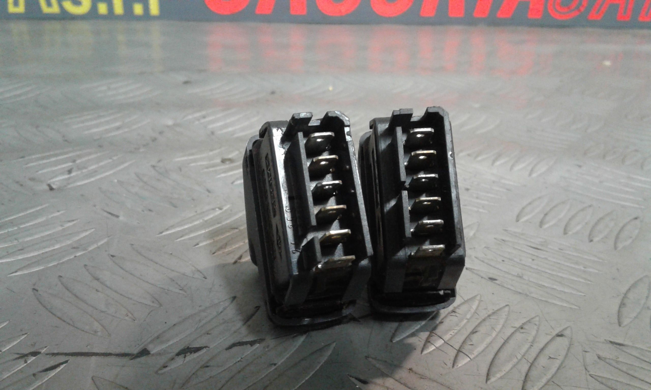 Pulsantiera Anteriore Sinistra Guida RENAULT Megane l 1 Serie