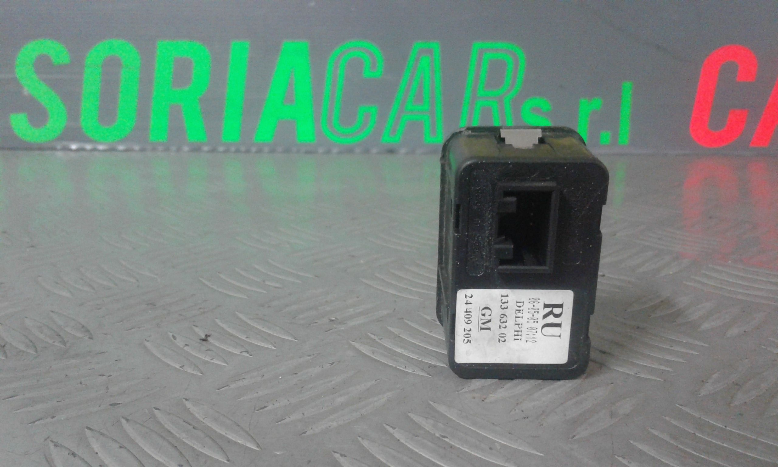 Pulsantiera Anteriore Sinistra Guida OPEL Corsa C 5P 2 Serie