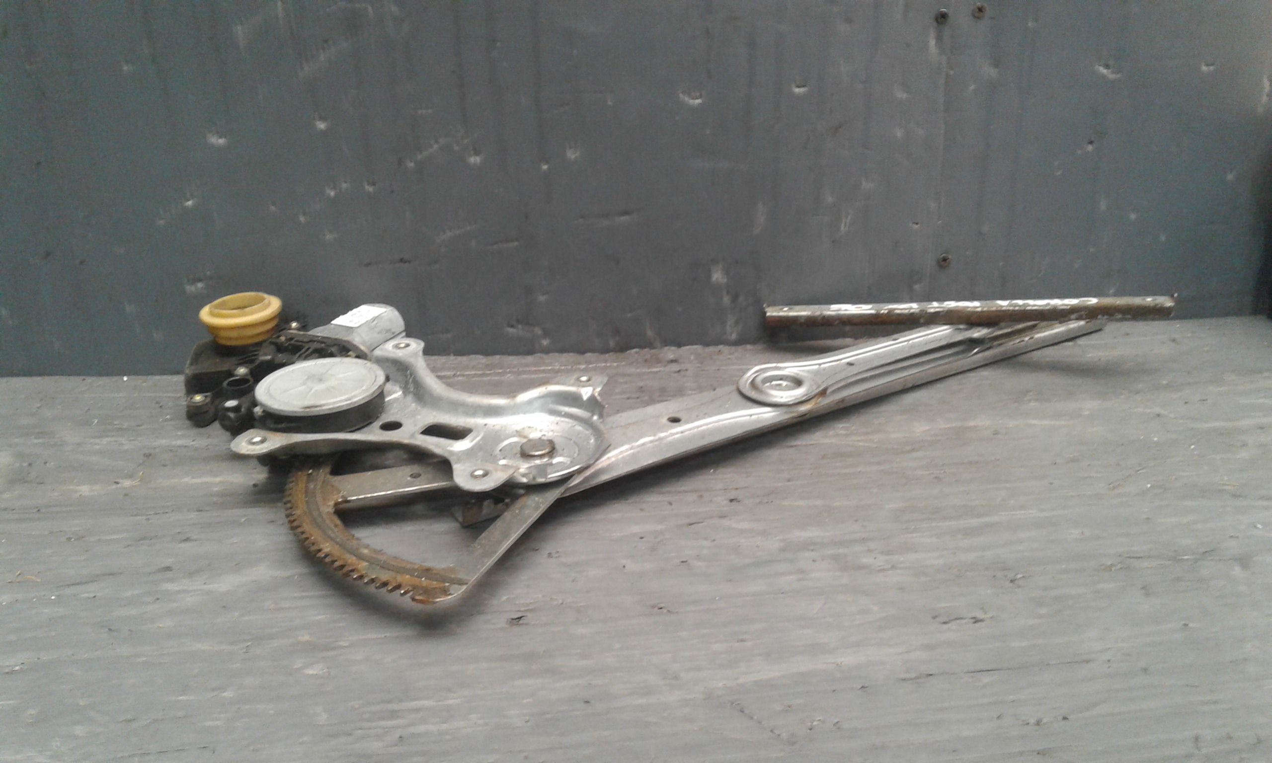 Cremagliera posteriore destra passeggero TOYOTA Corolla Berlina 4 Serie